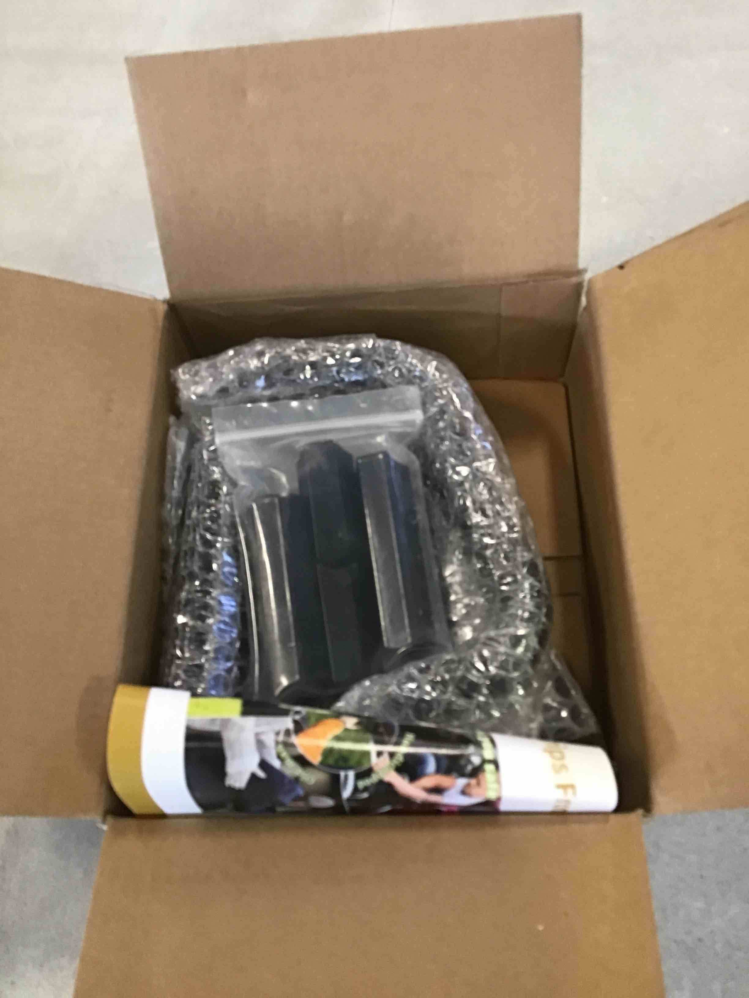 https://s3.amazonaws.com/lotting-images-prod/bidfta/RED6608673_1715869832840.jpeg