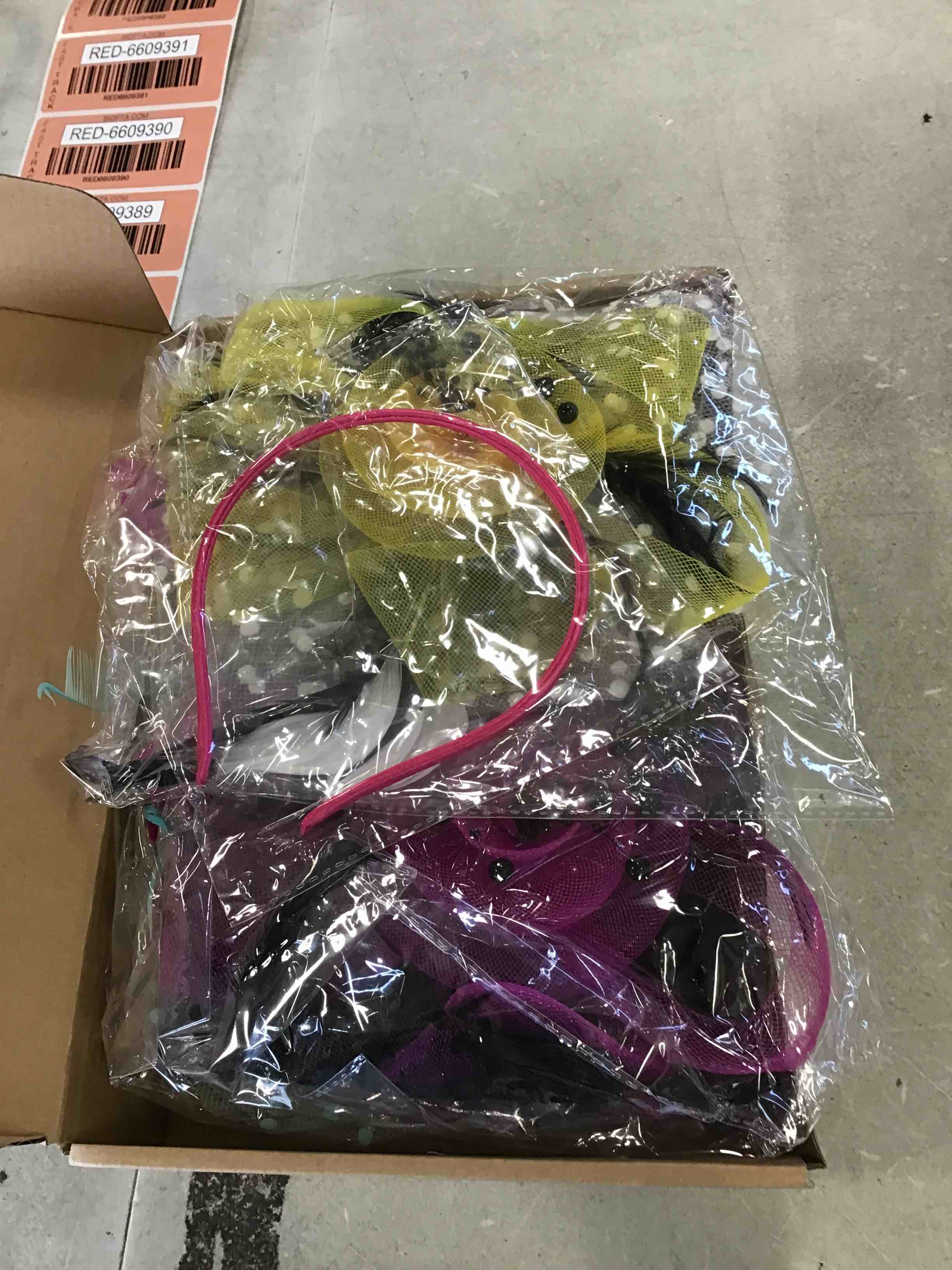 https://s3.amazonaws.com/lotting-images-prod/bidfta/RED6609384_1716212527605.jpeg