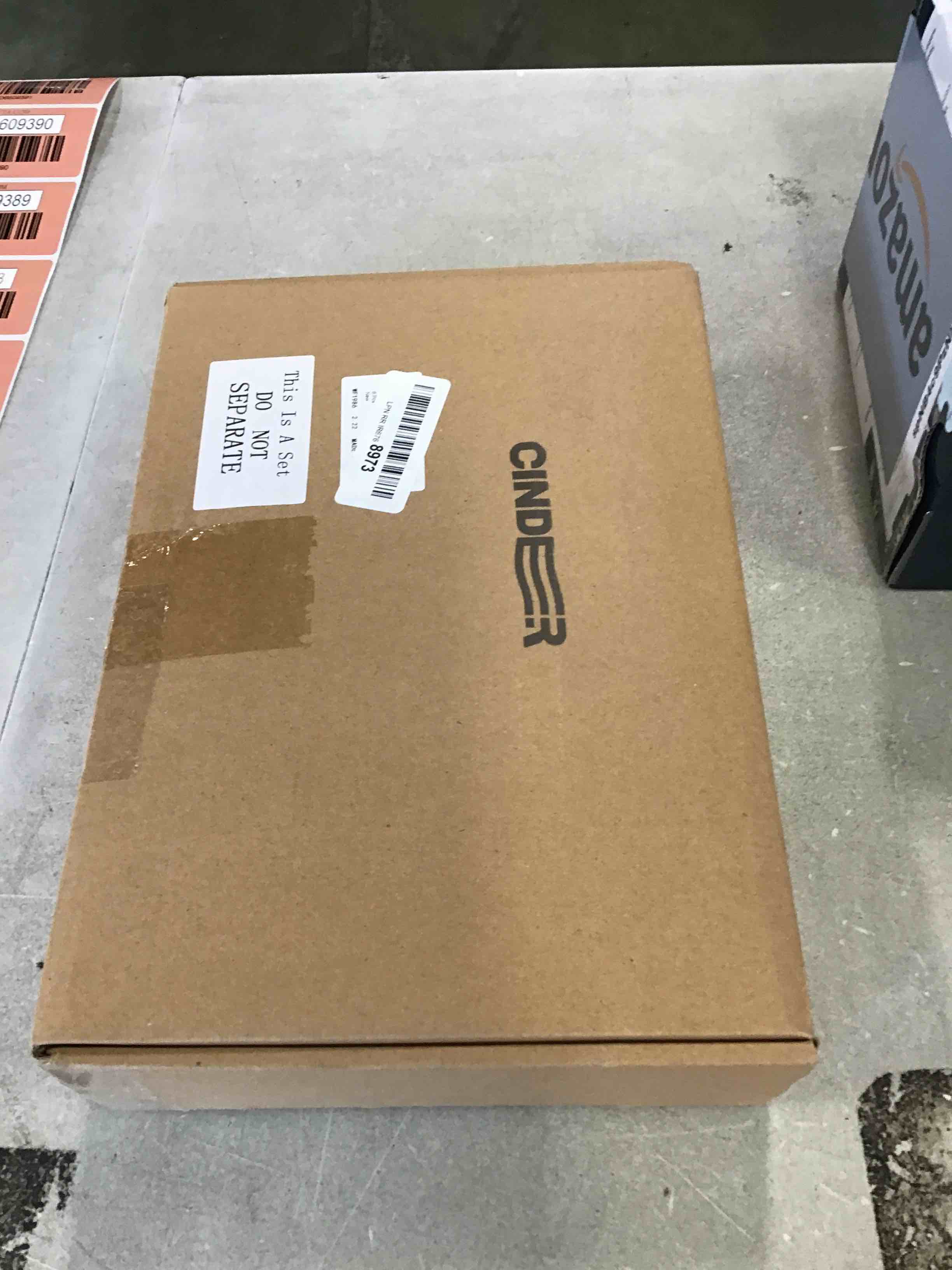 https://s3.amazonaws.com/lotting-images-prod/bidfta/RED6609384_1716212558489.jpeg