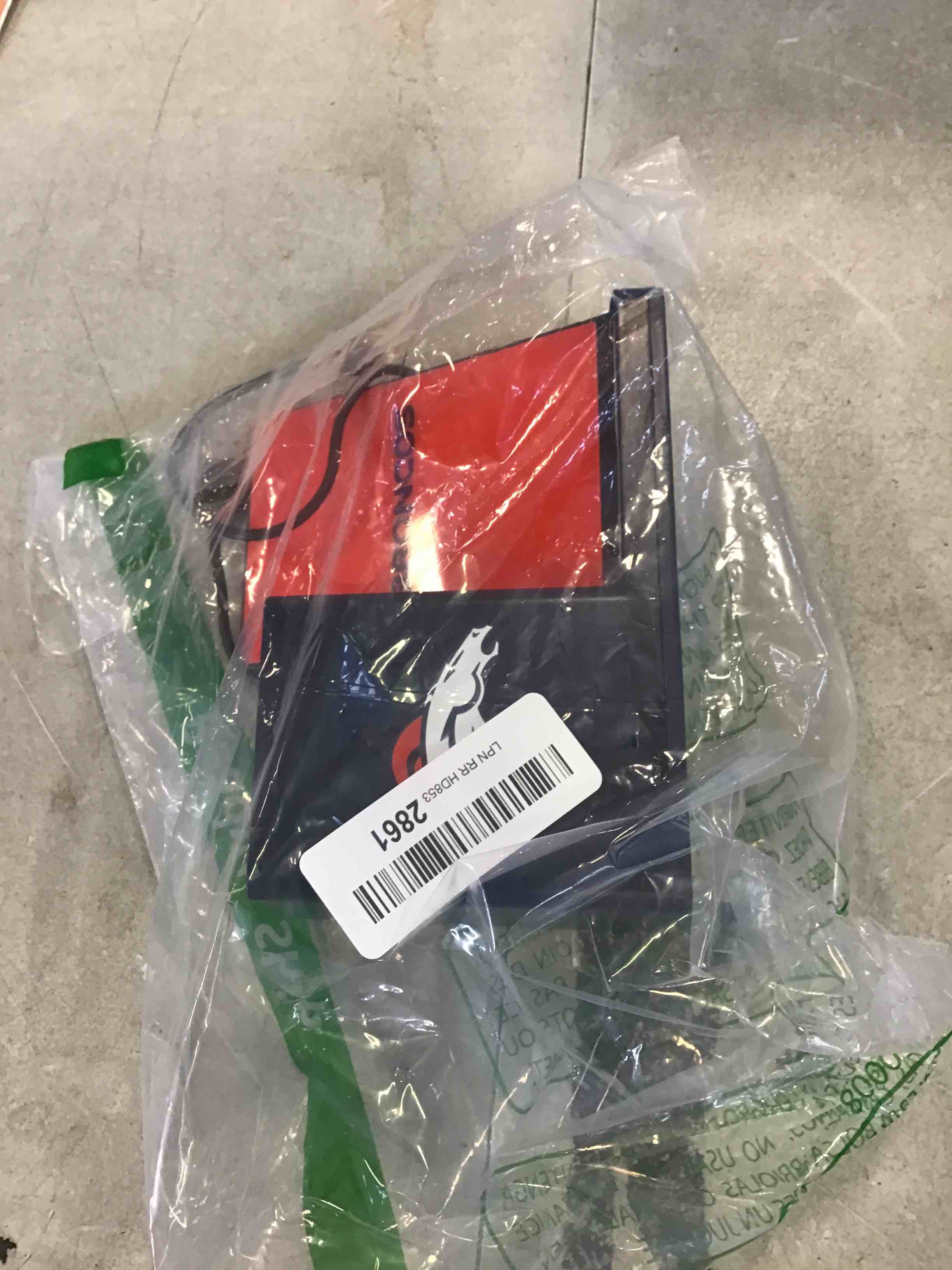 https://s3.amazonaws.com/lotting-images-prod/bidfta/RED6609404_1716215905409.jpeg