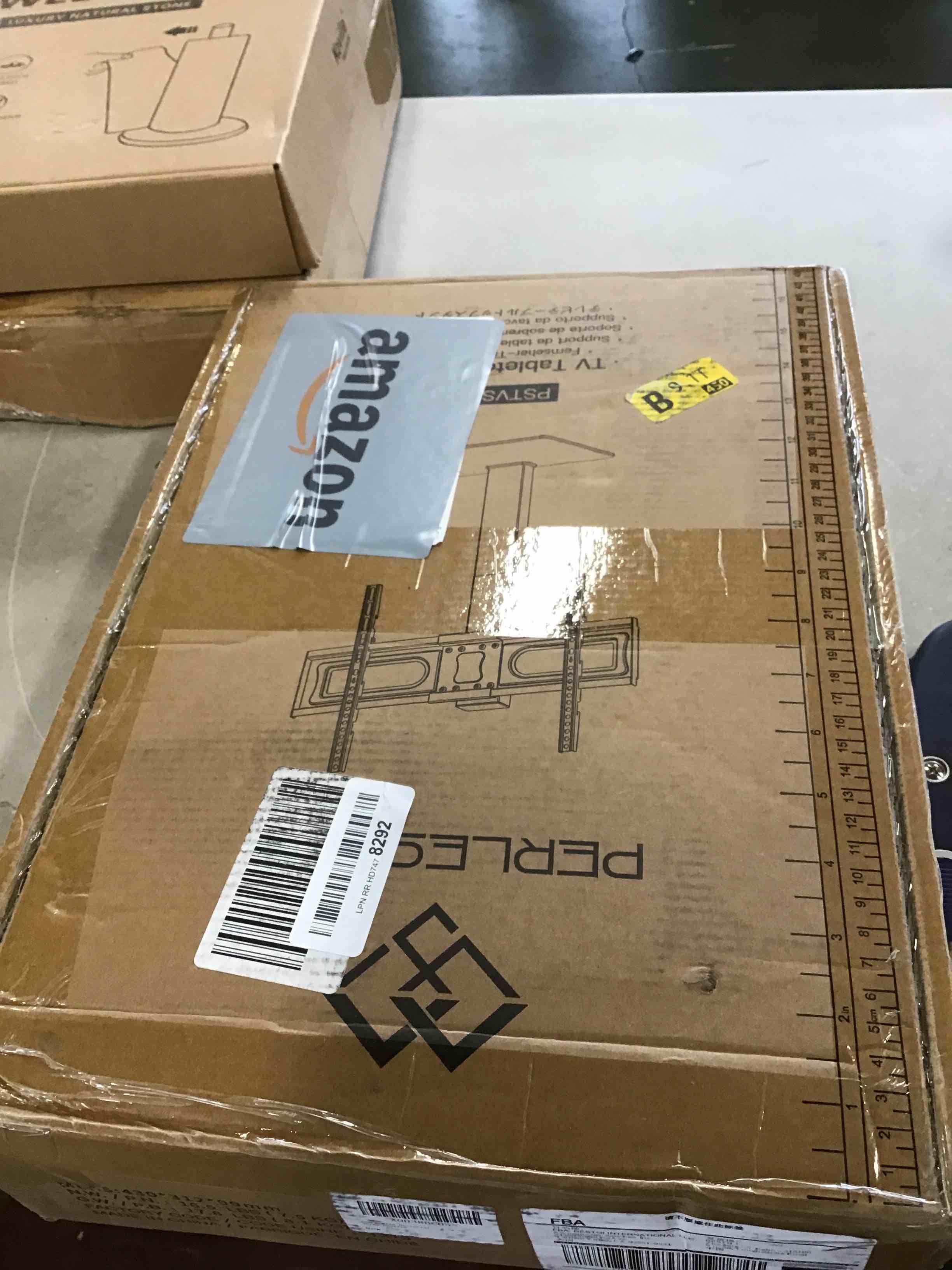 https://s3.amazonaws.com/lotting-images-prod/bidfta/RED6609839_1715285309847.jpeg