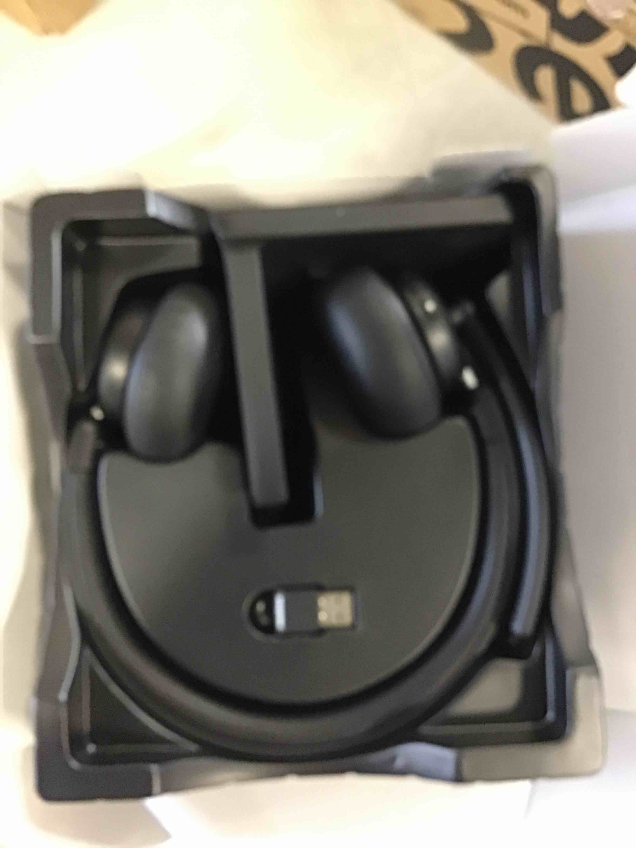 https://s3.amazonaws.com/lotting-images-prod/bidfta/RED6609974_1715347780477.jpeg