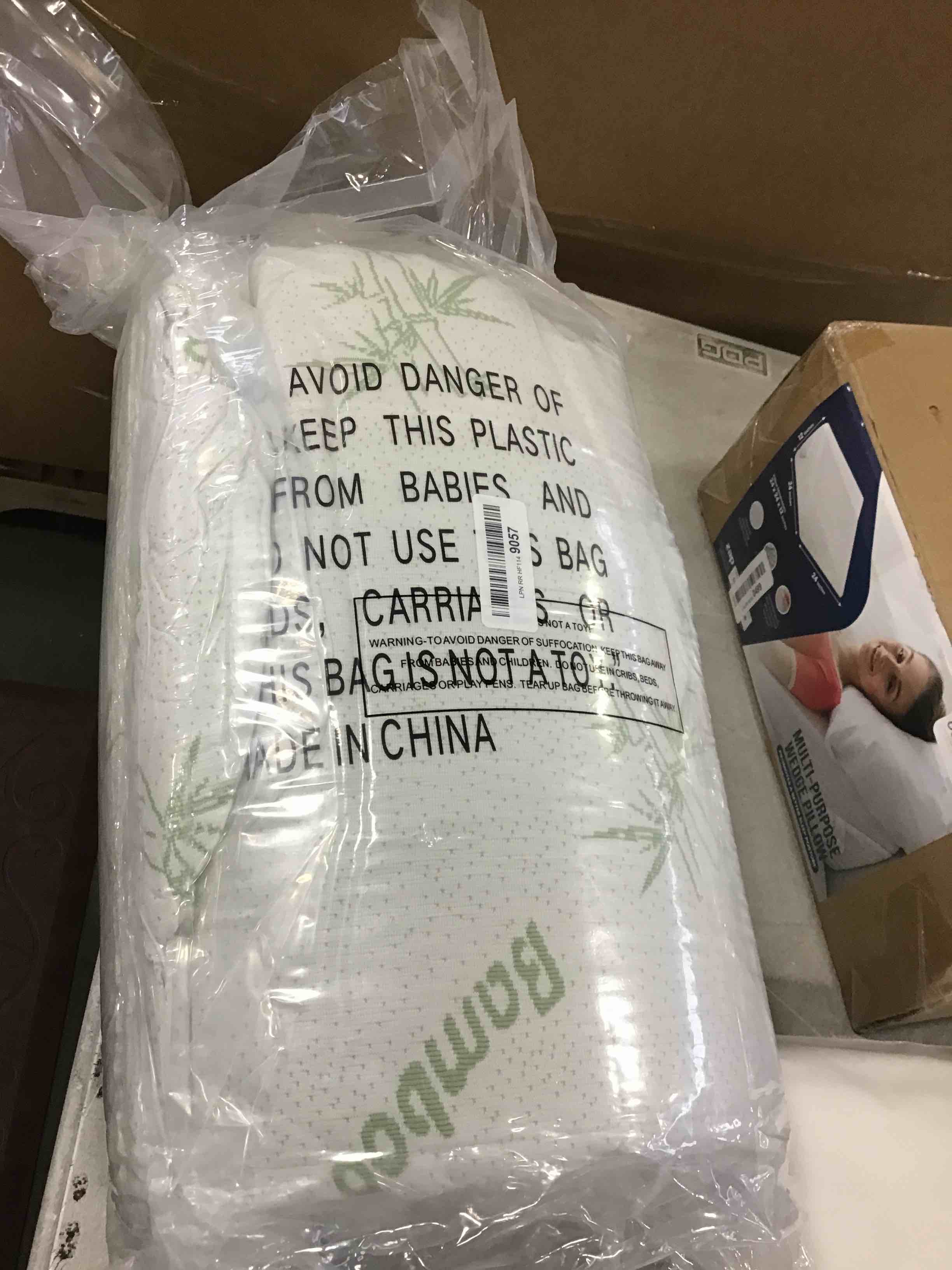 https://s3.amazonaws.com/lotting-images-prod/bidfta/RED6610505_1715691033691.jpeg