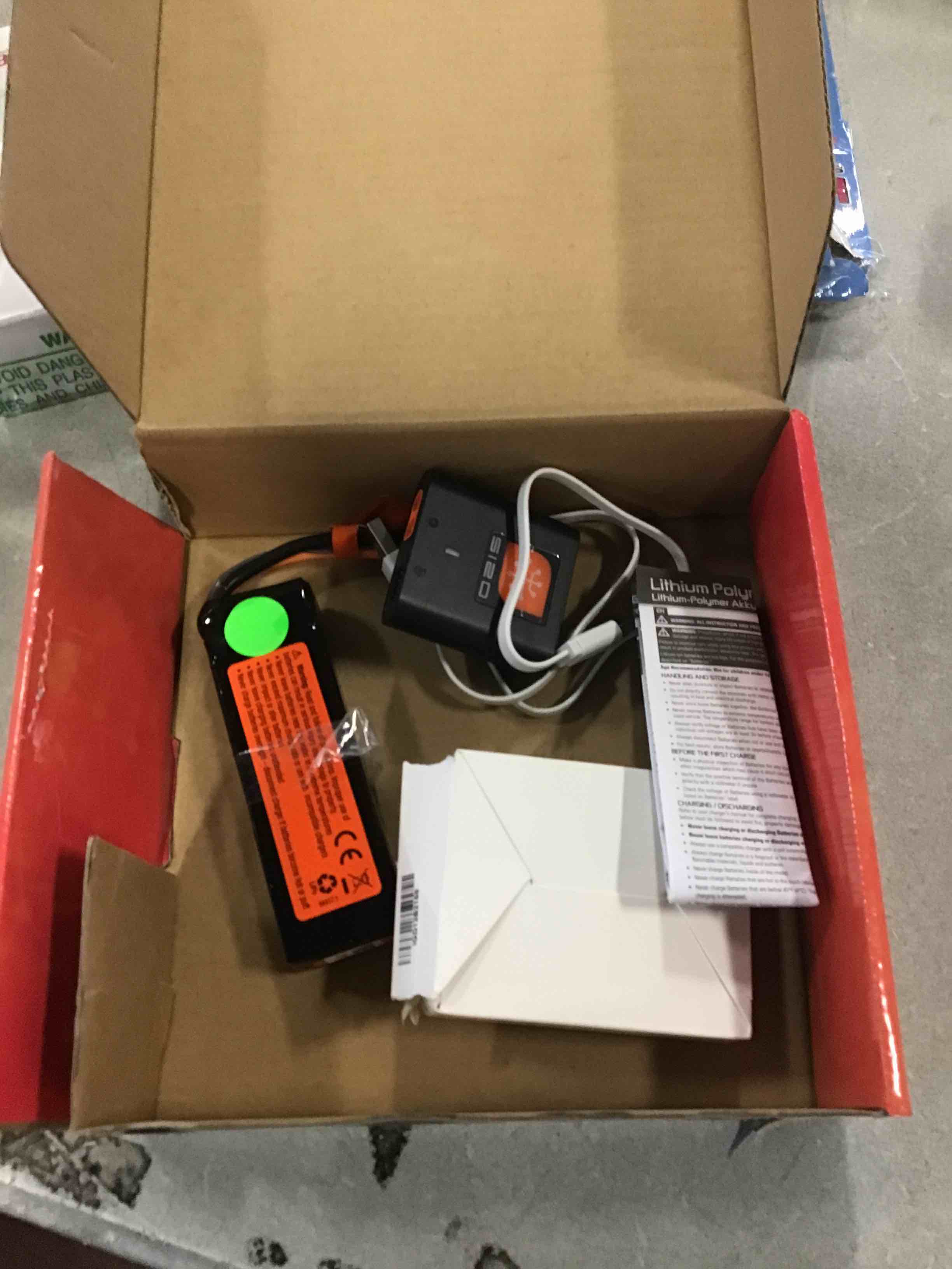 https://s3.amazonaws.com/lotting-images-prod/bidfta/RED6610622_1715704484881.jpeg