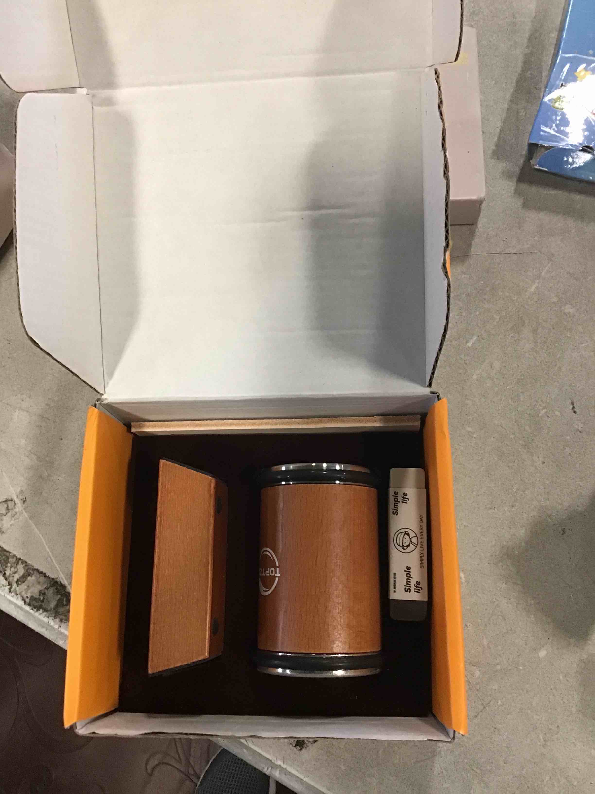 https://s3.amazonaws.com/lotting-images-prod/bidfta/RED6610623_1715704566010.jpeg