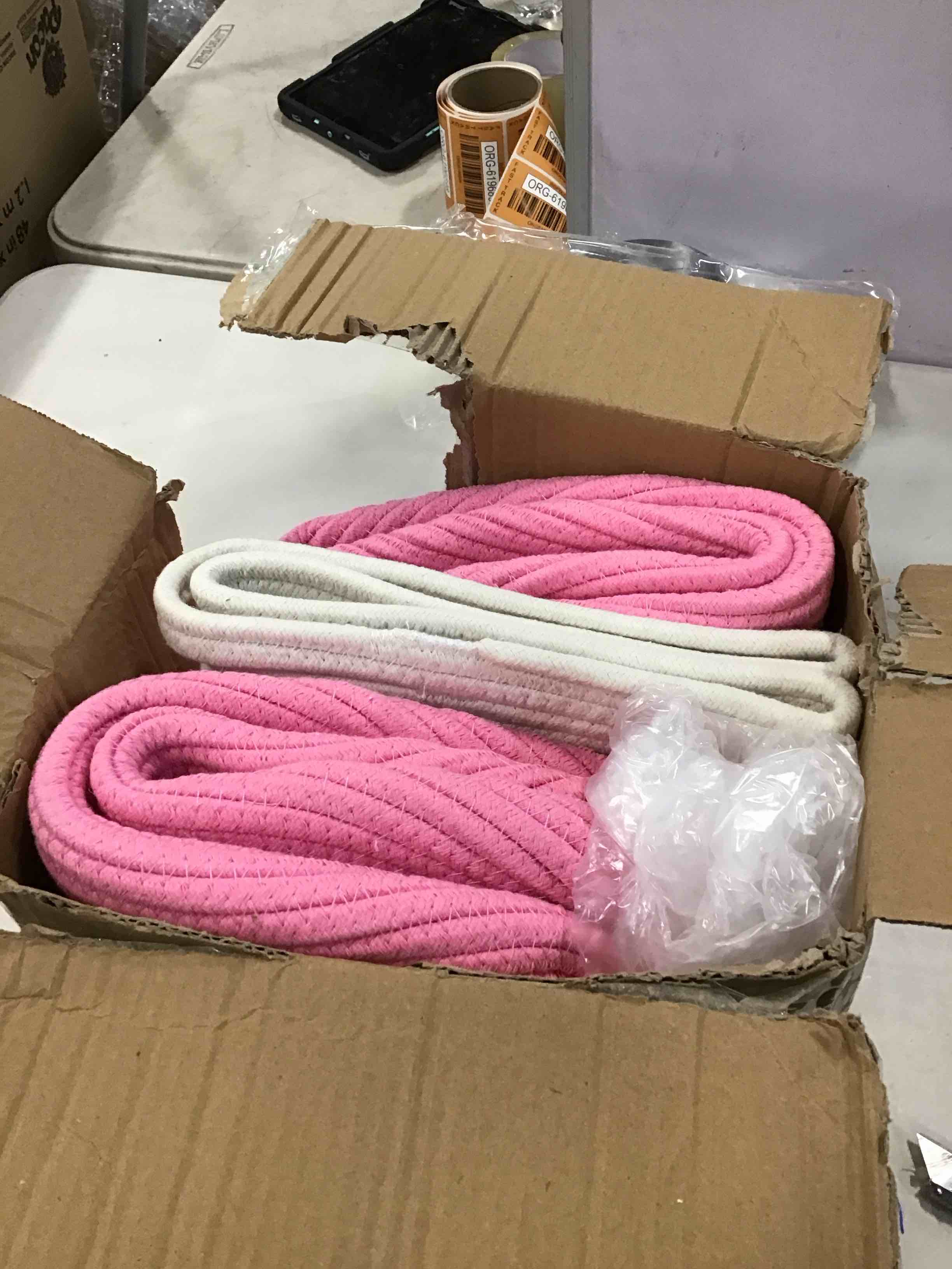 https://s3.amazonaws.com/lotting-images-prod/bidfta/RED6610998_1715708724264.jpeg