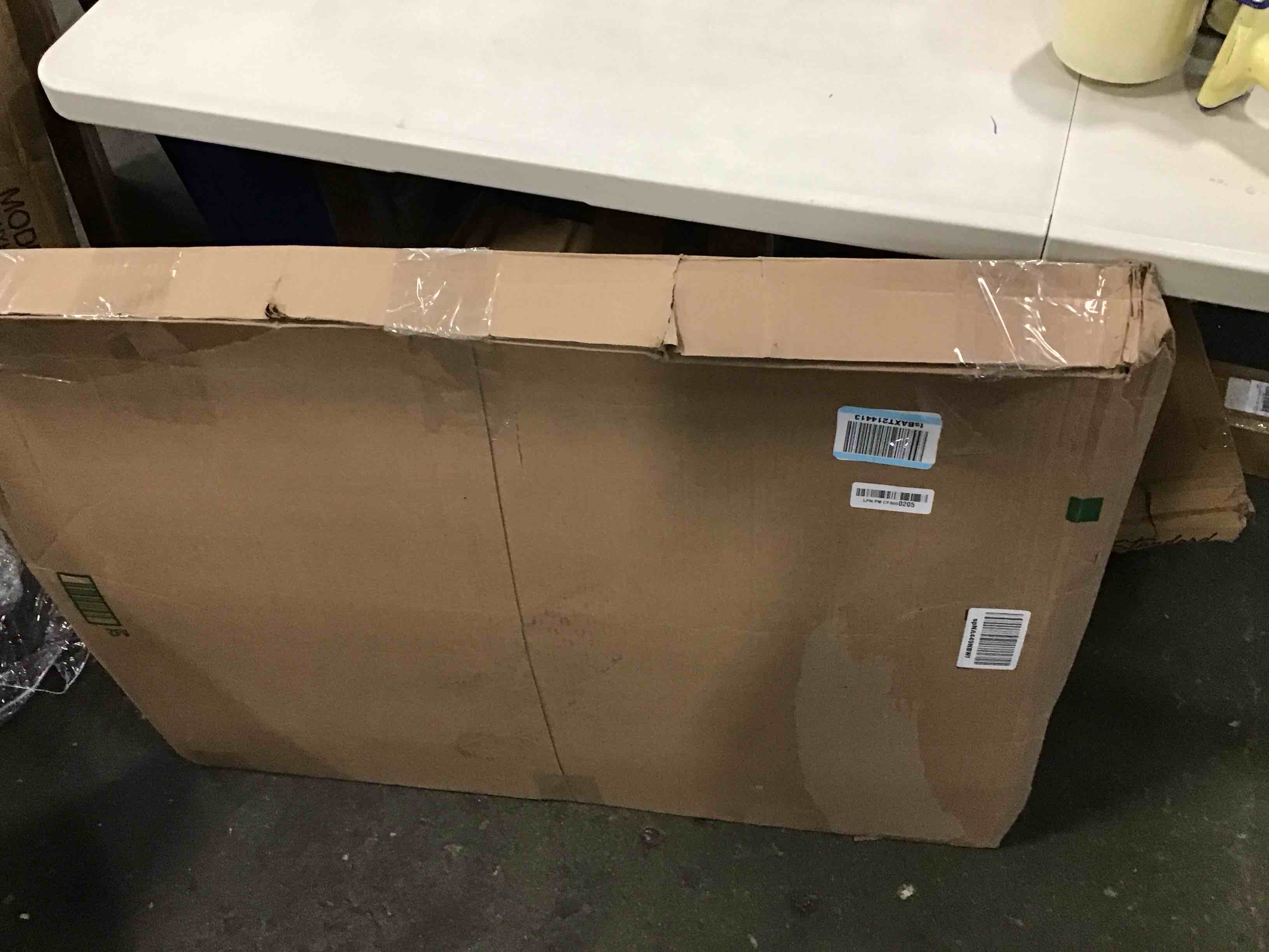 https://s3.amazonaws.com/lotting-images-prod/bidfta/RED6611002_1715709422140.jpeg