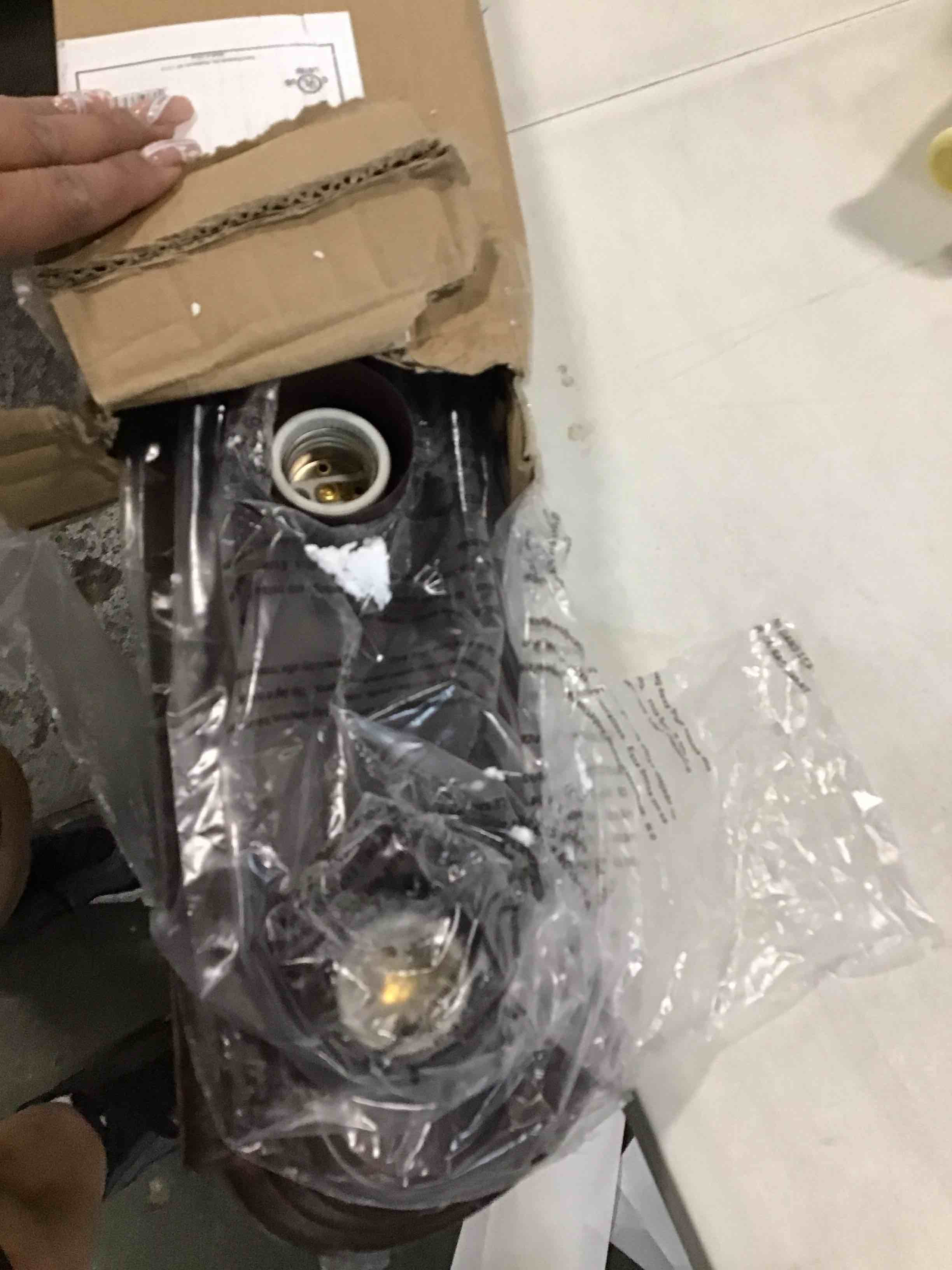 https://s3.amazonaws.com/lotting-images-prod/bidfta/RED6611011_1715710723820.jpeg