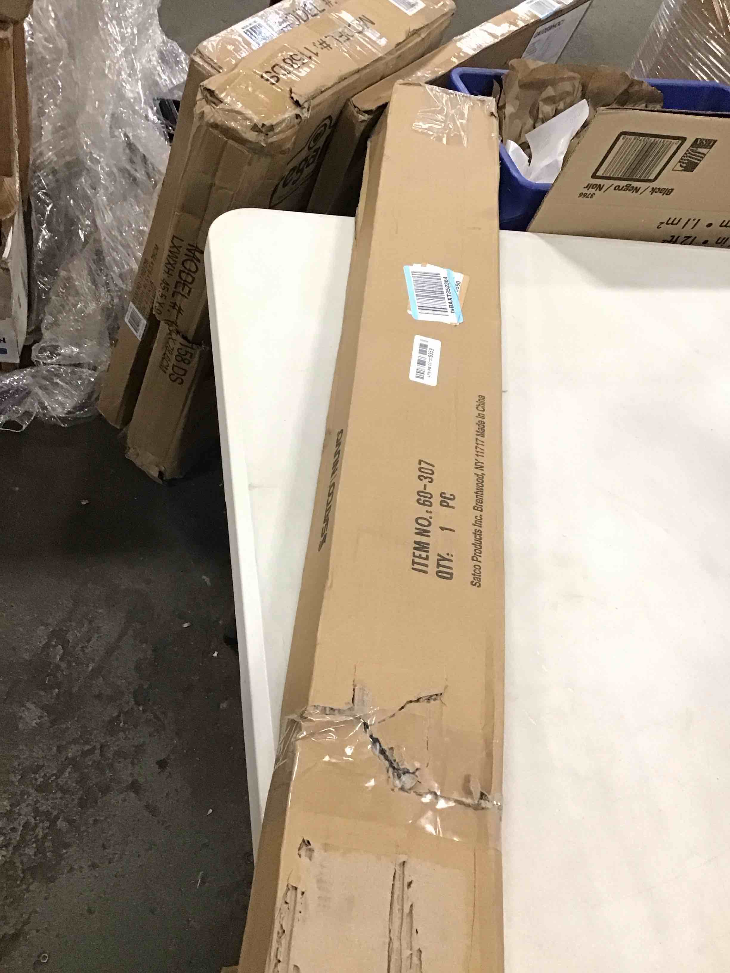 https://s3.amazonaws.com/lotting-images-prod/bidfta/RED6611011_1715710728329.jpeg