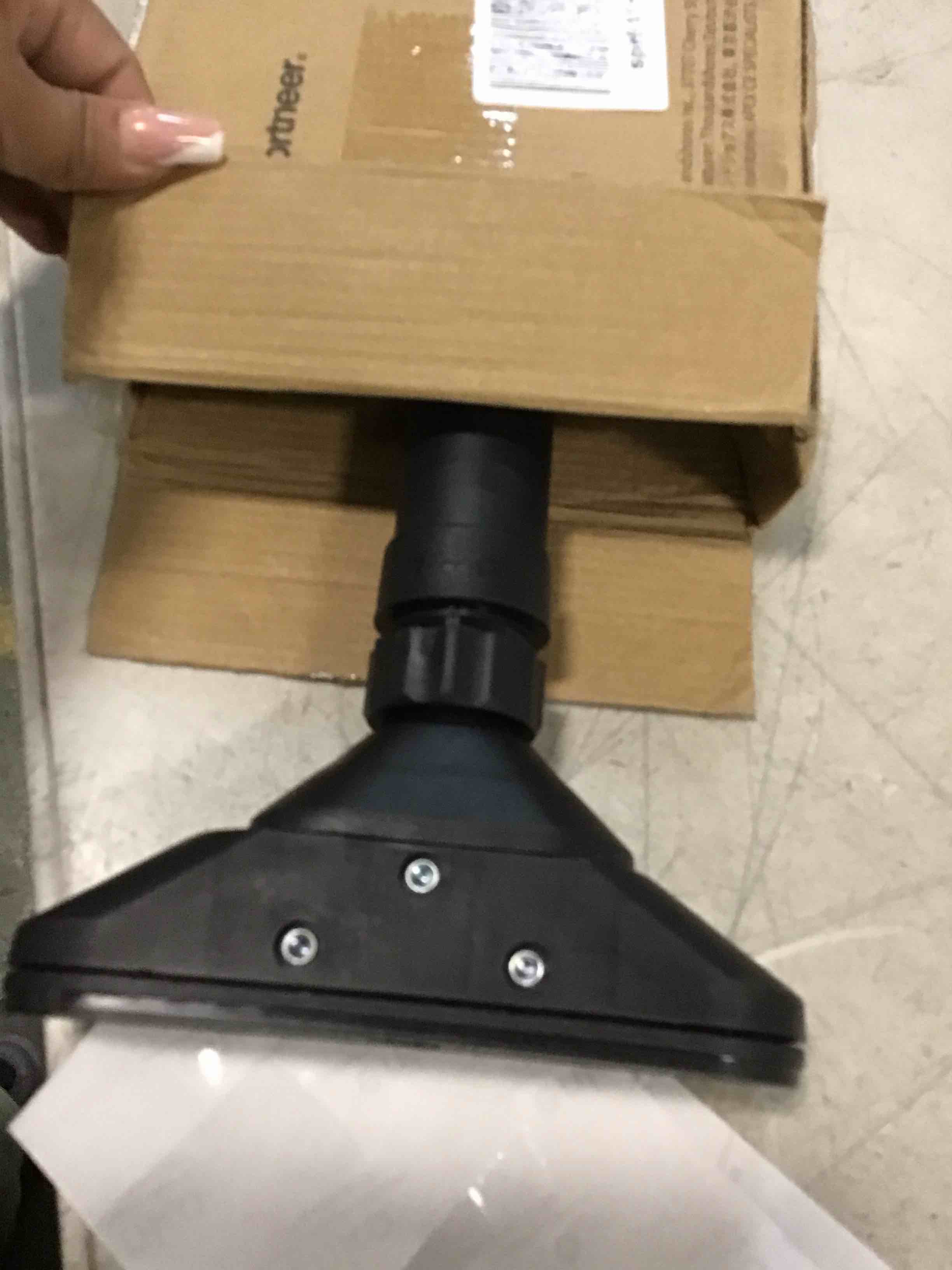 https://s3.amazonaws.com/lotting-images-prod/bidfta/RED6611219_1715781424922.jpeg