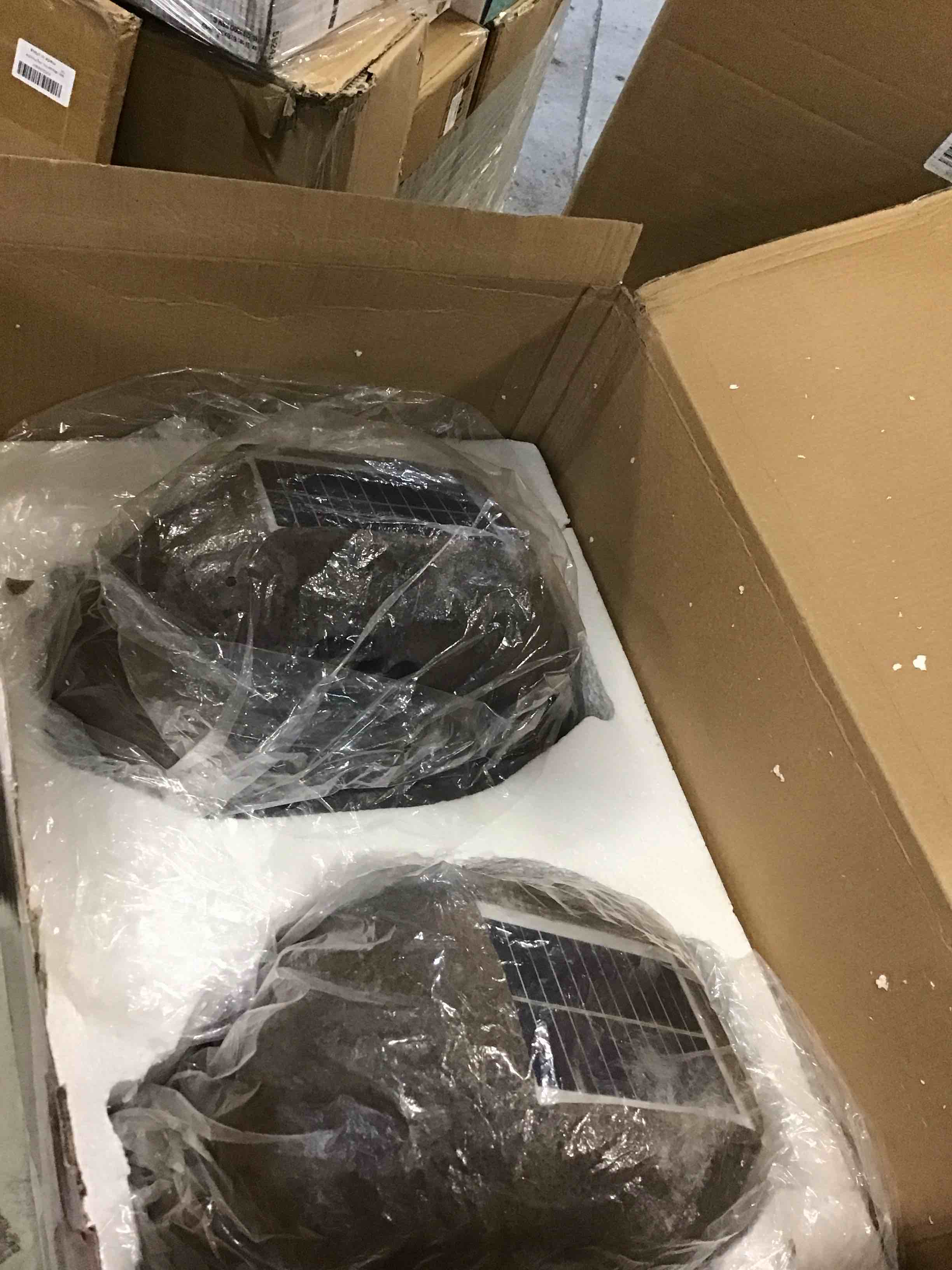https://s3.amazonaws.com/lotting-images-prod/bidfta/RED6611468_1715873253436.jpeg