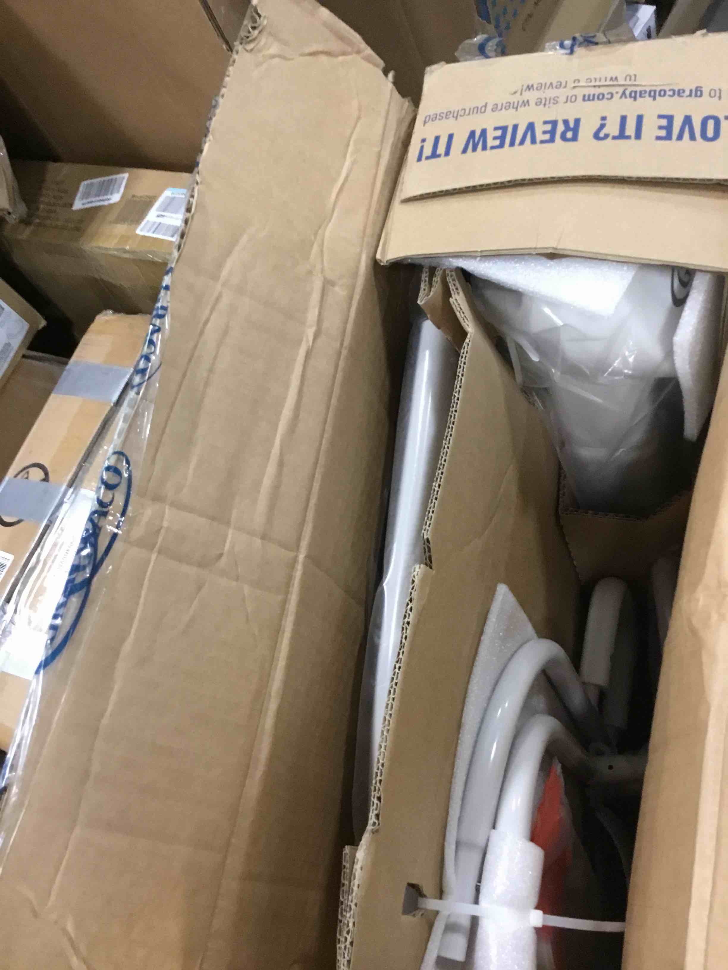 https://s3.amazonaws.com/lotting-images-prod/bidfta/RED6611629_1715946722634.jpeg