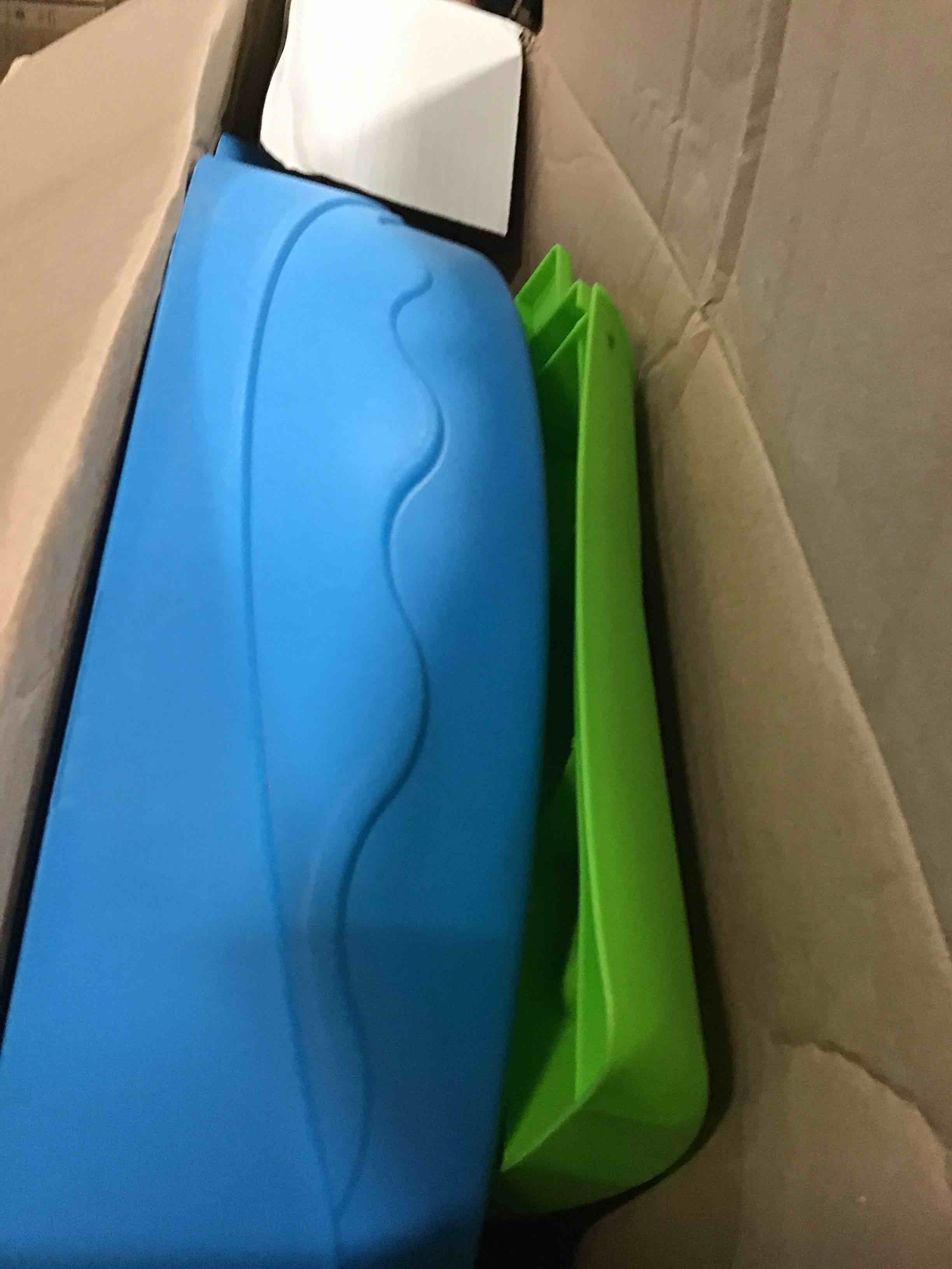 https://s3.amazonaws.com/lotting-images-prod/bidfta/RED6611710_1715957872622.jpeg