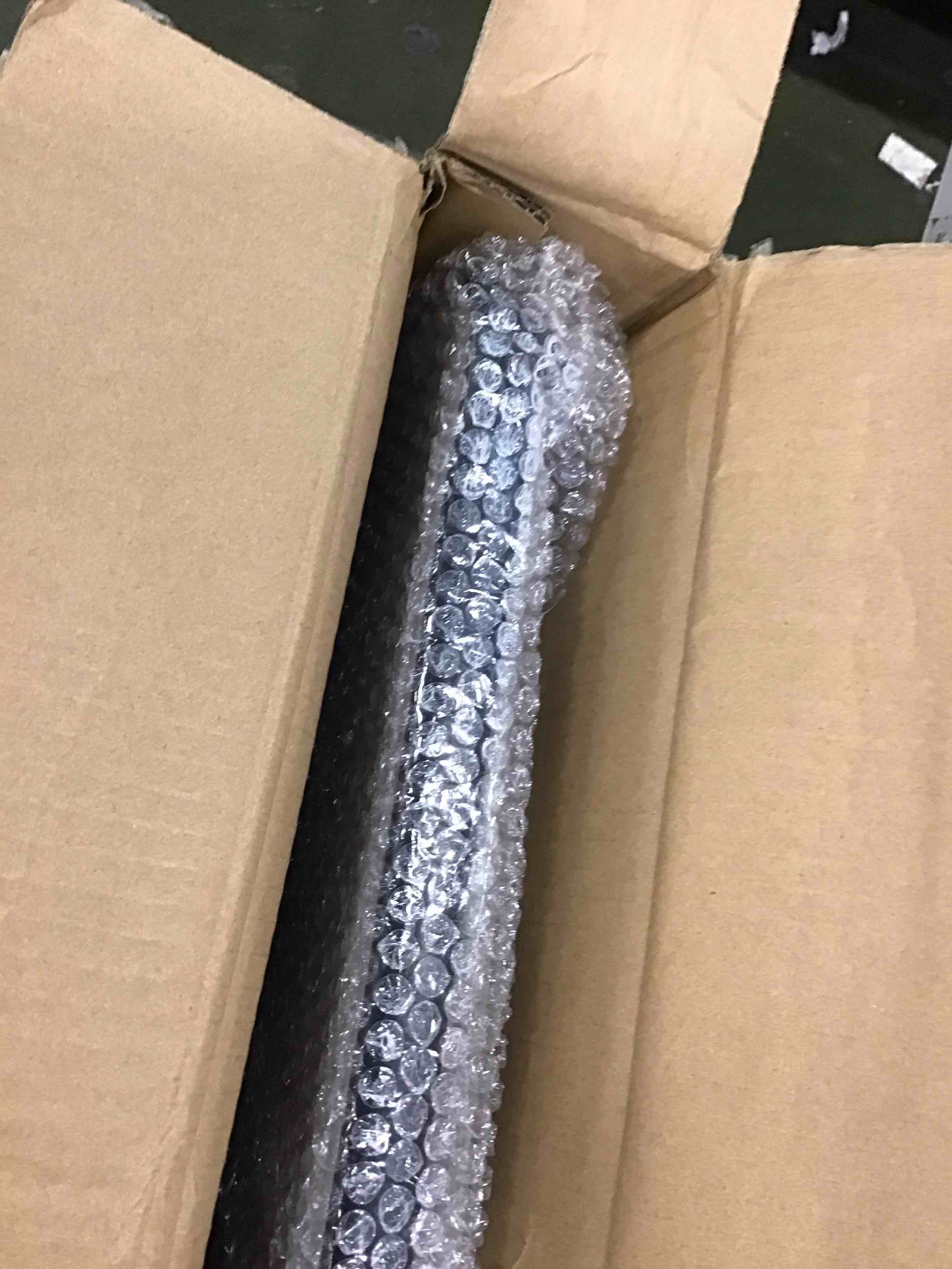 https://s3.amazonaws.com/lotting-images-prod/bidfta/RED6611797_1715971473743.jpeg
