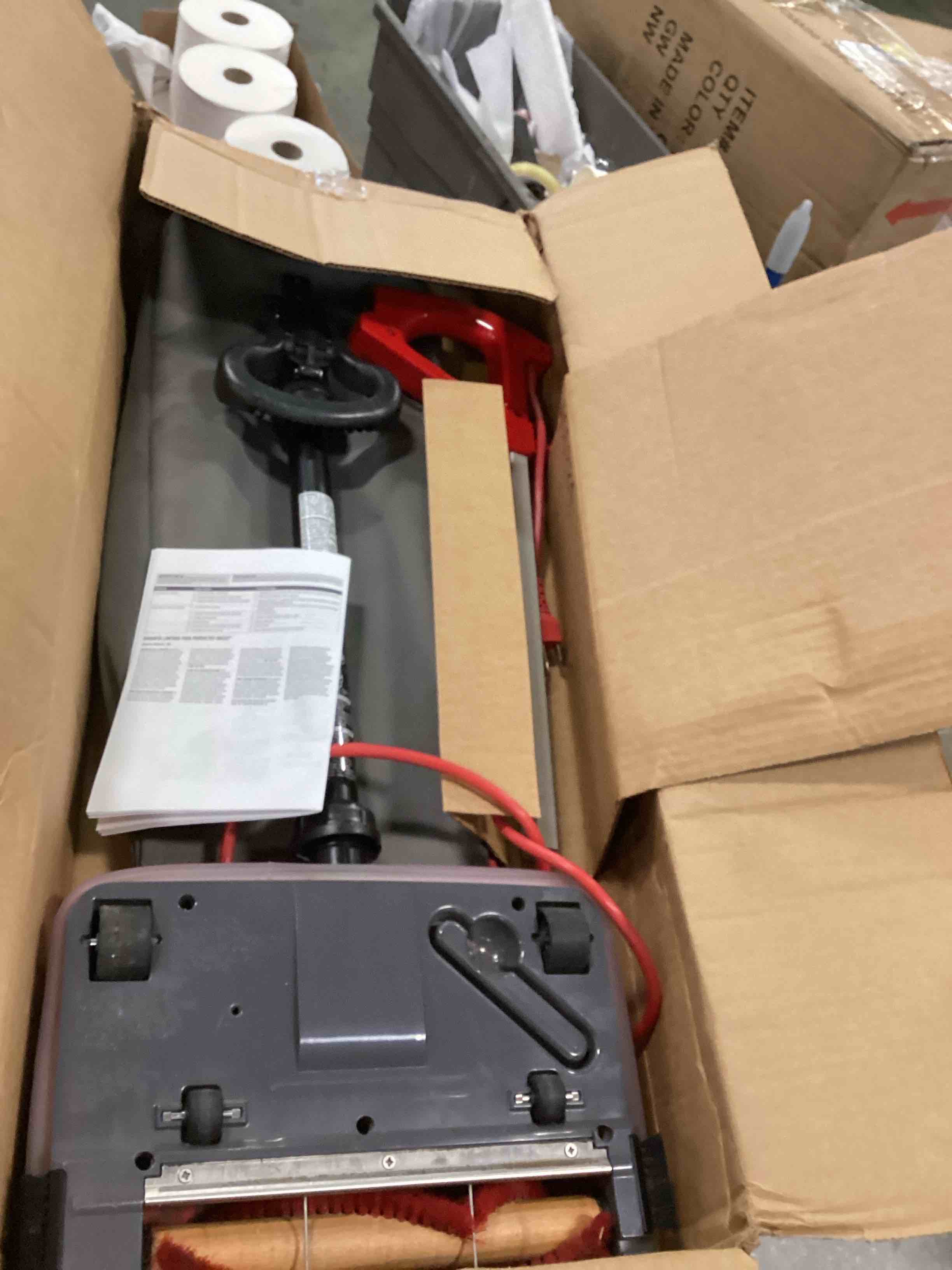 https://s3.amazonaws.com/lotting-images-prod/bidfta/RED6611861_1716121384795.jpeg