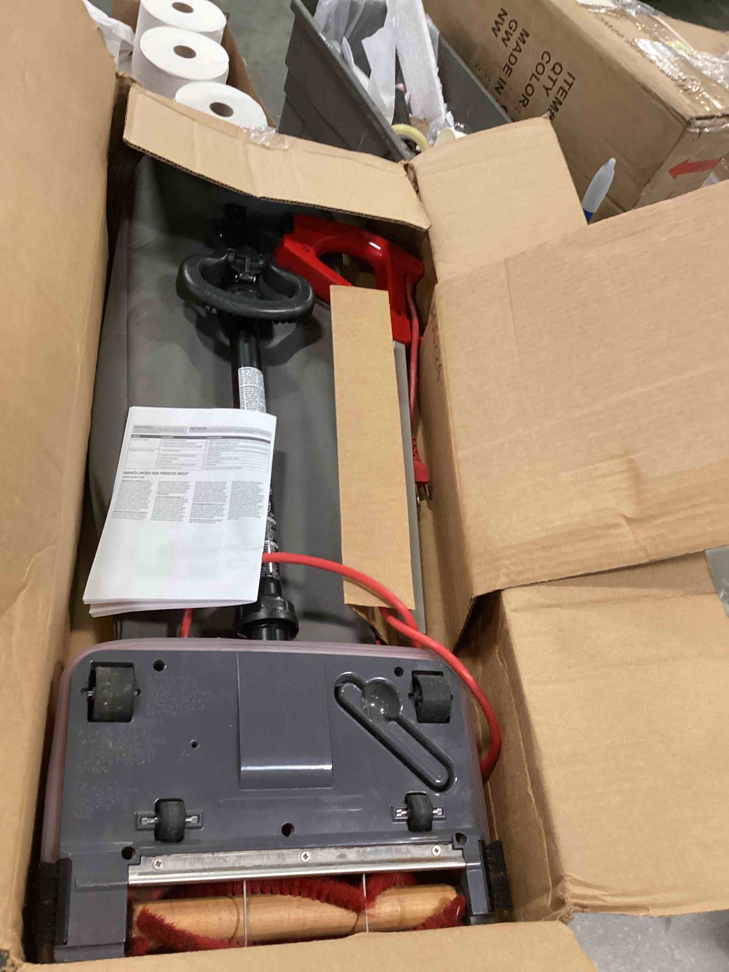https://s3.amazonaws.com/lotting-images-prod/bidfta/RED6611861_1716121385899.jpeg