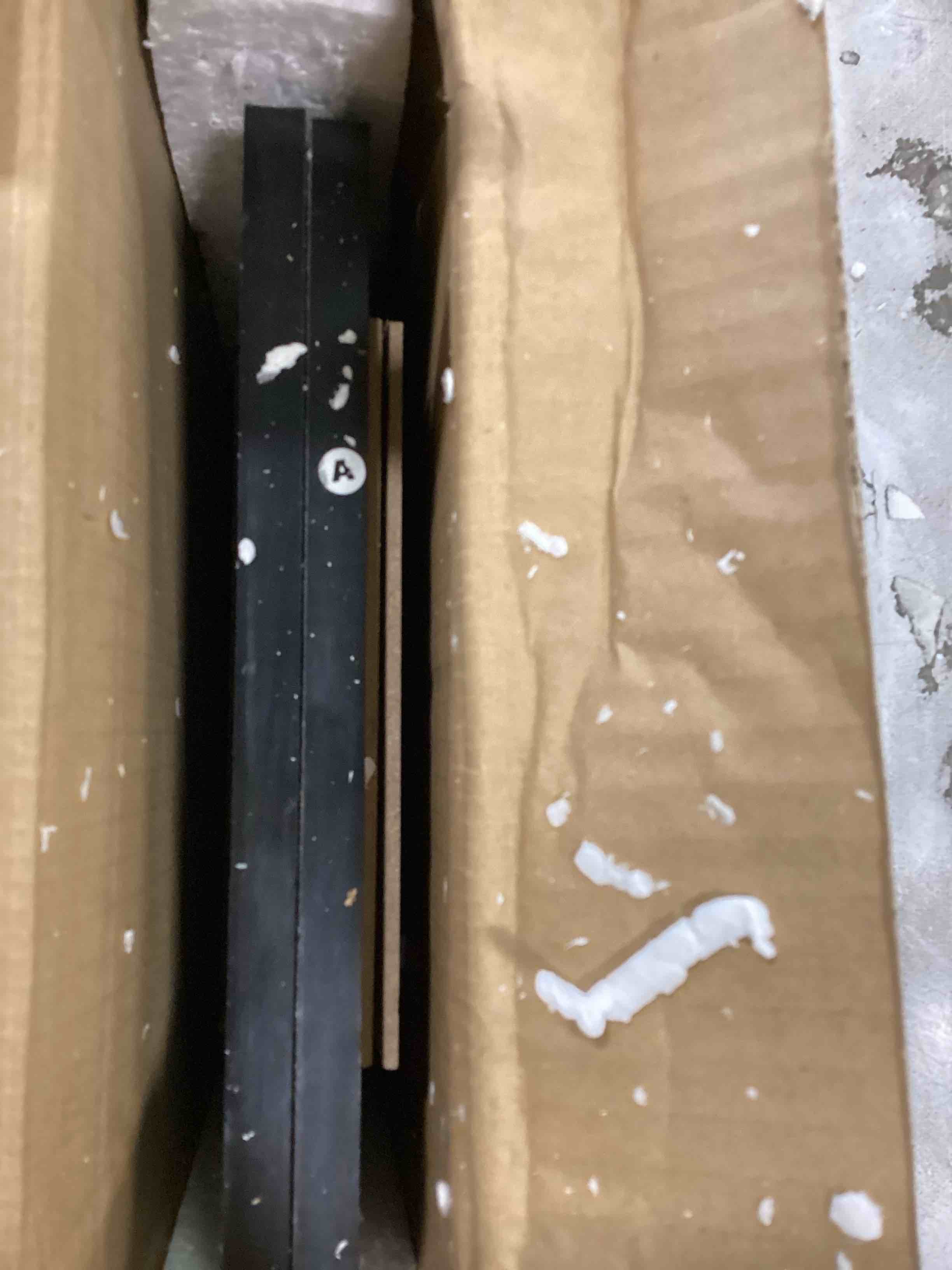 https://s3.amazonaws.com/lotting-images-prod/bidfta/RED6611867_1716122097959.jpeg