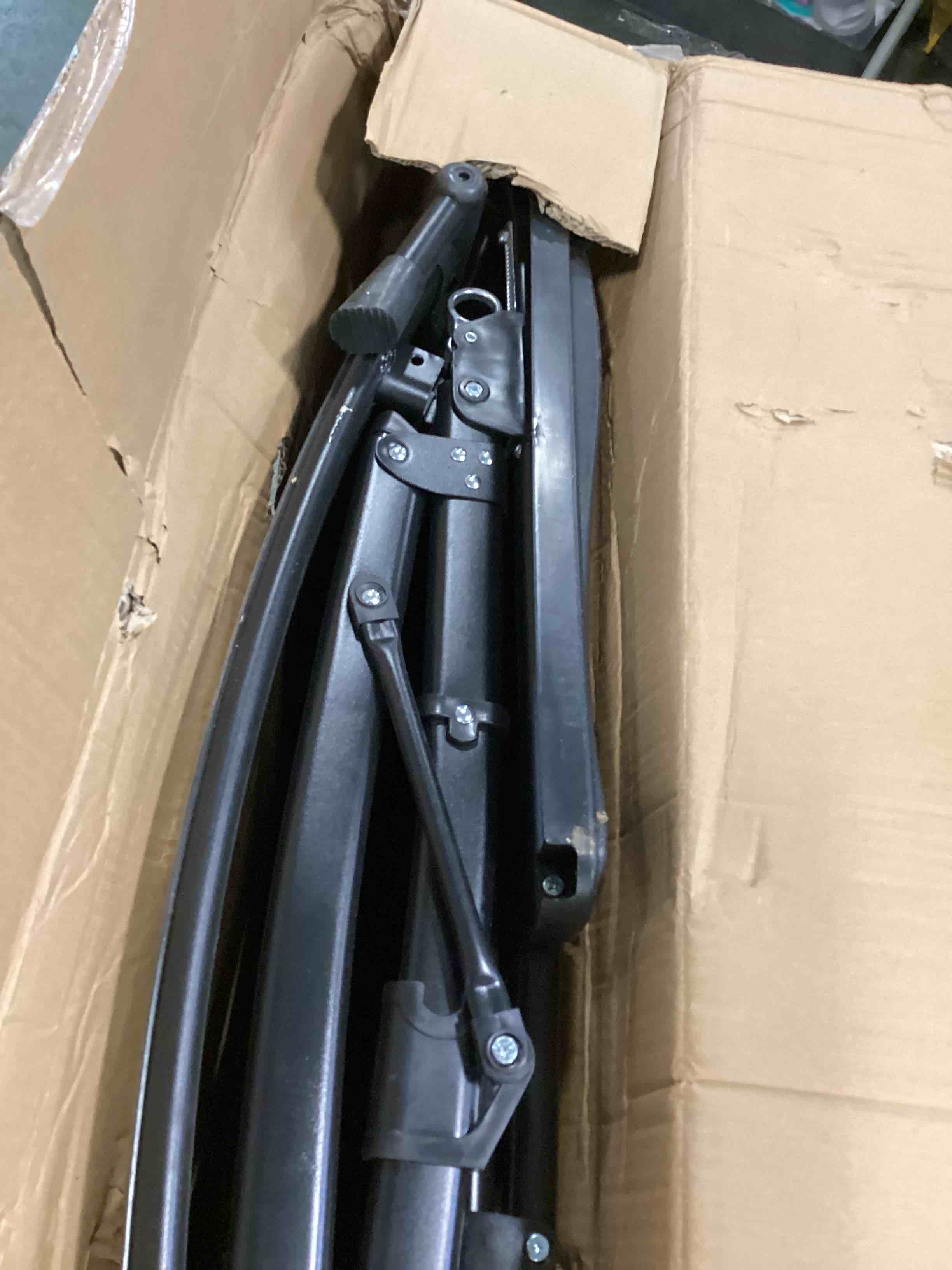 https://s3.amazonaws.com/lotting-images-prod/bidfta/RED6611900_1716128024785.jpeg