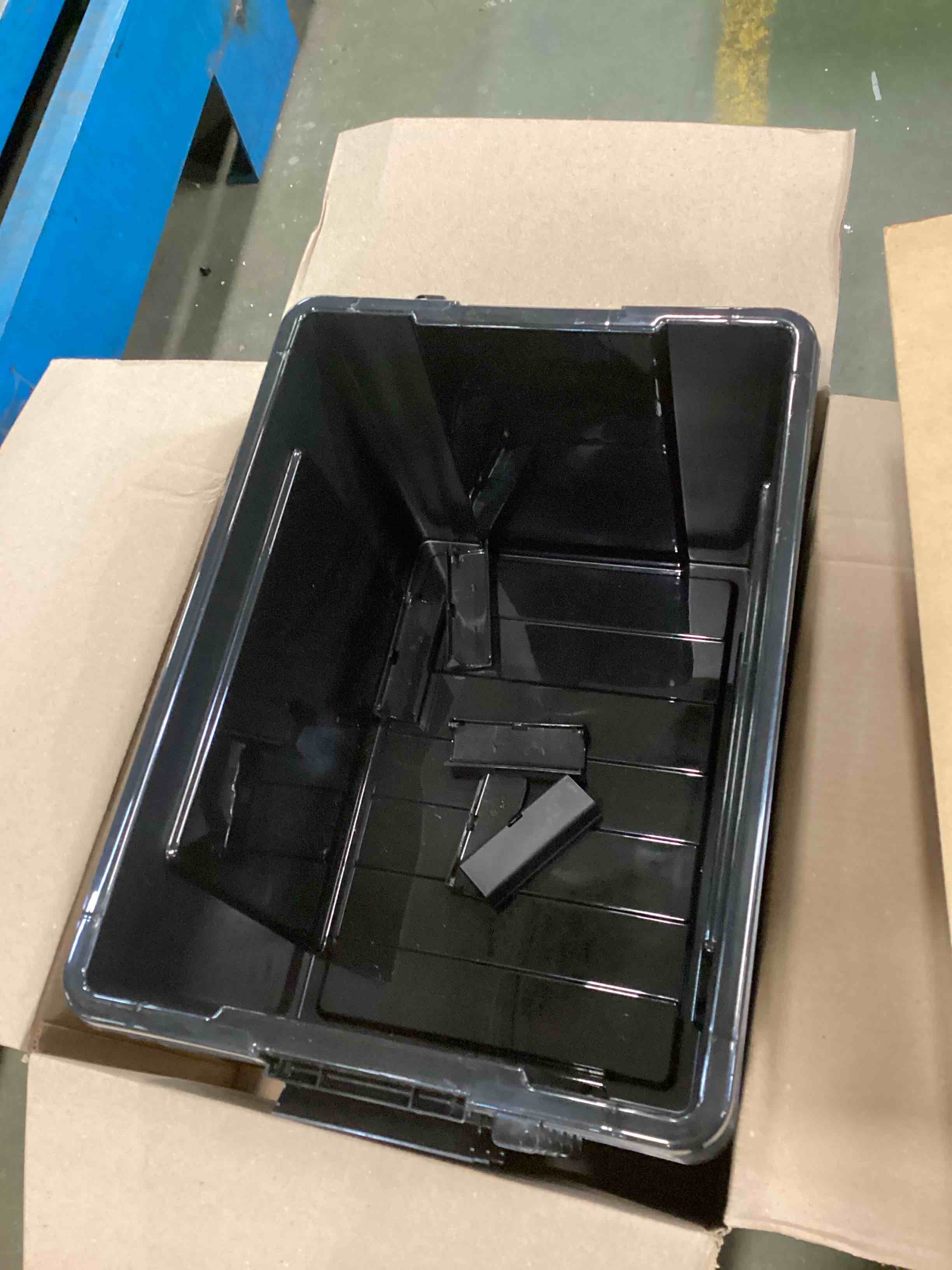 https://s3.amazonaws.com/lotting-images-prod/bidfta/RED6611953_1716137331540.jpeg