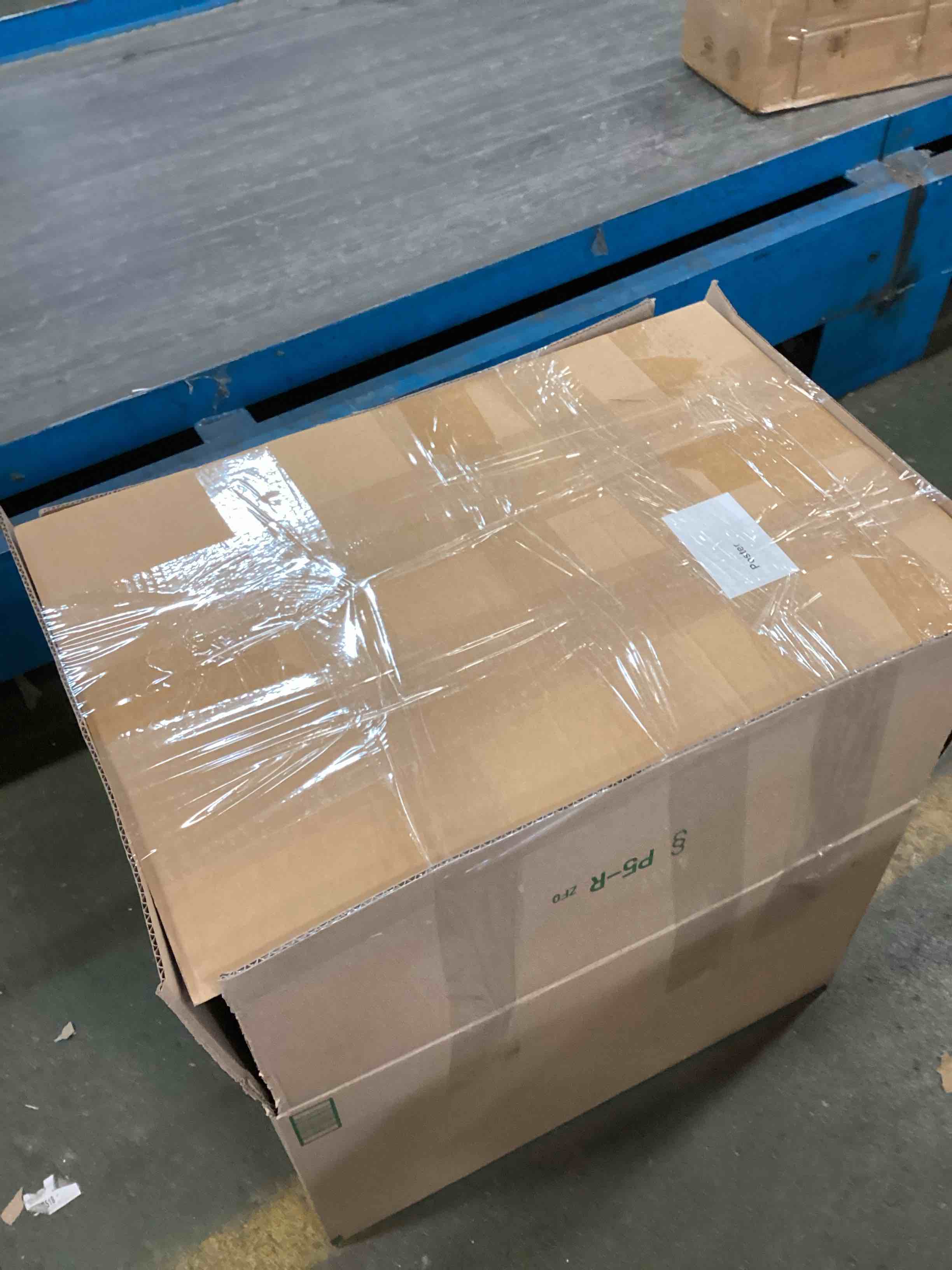 https://s3.amazonaws.com/lotting-images-prod/bidfta/RED6611953_1716137430519.jpeg