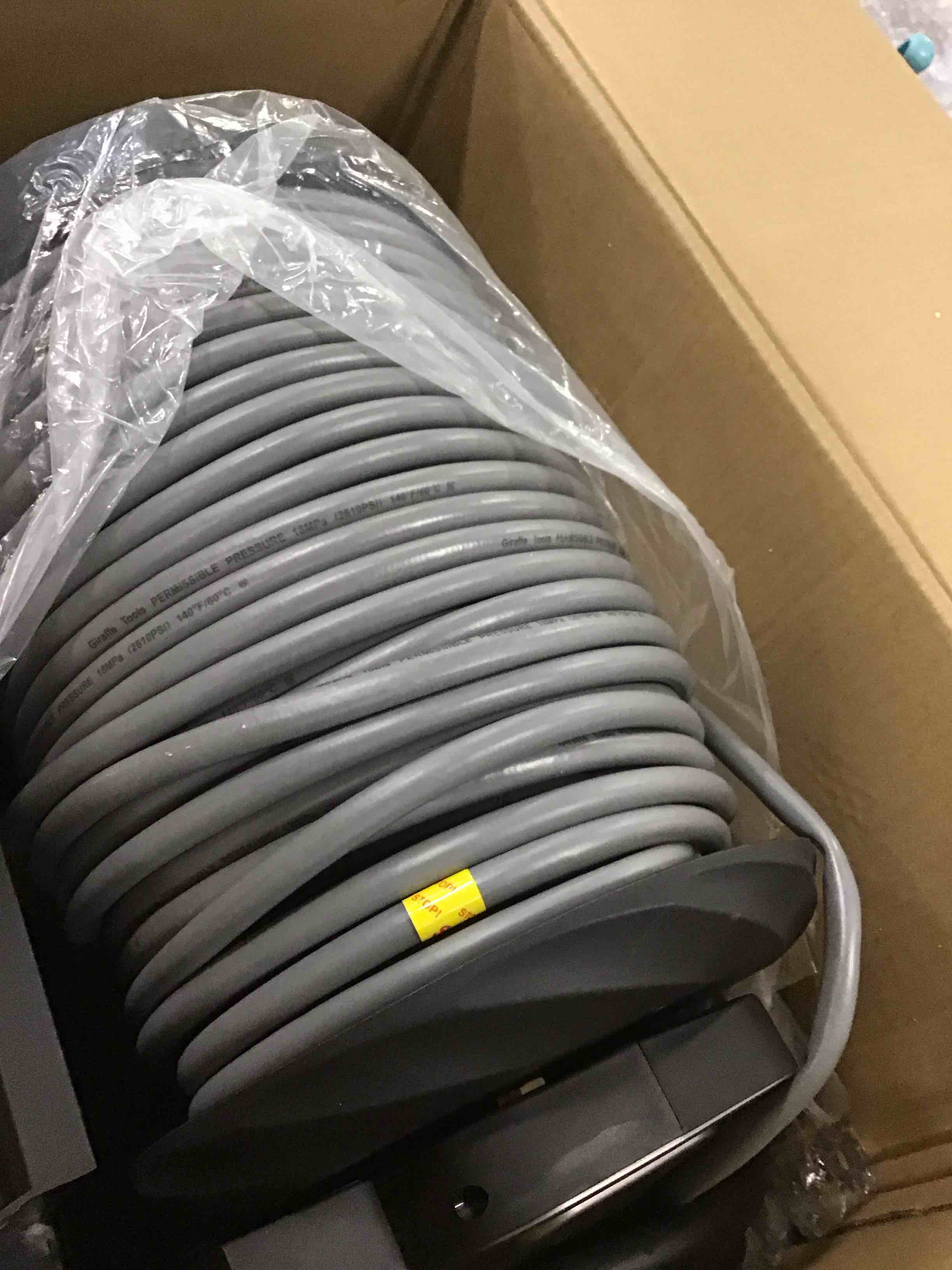 https://s3.amazonaws.com/lotting-images-prod/bidfta/RED6612176_1716220624313.jpeg