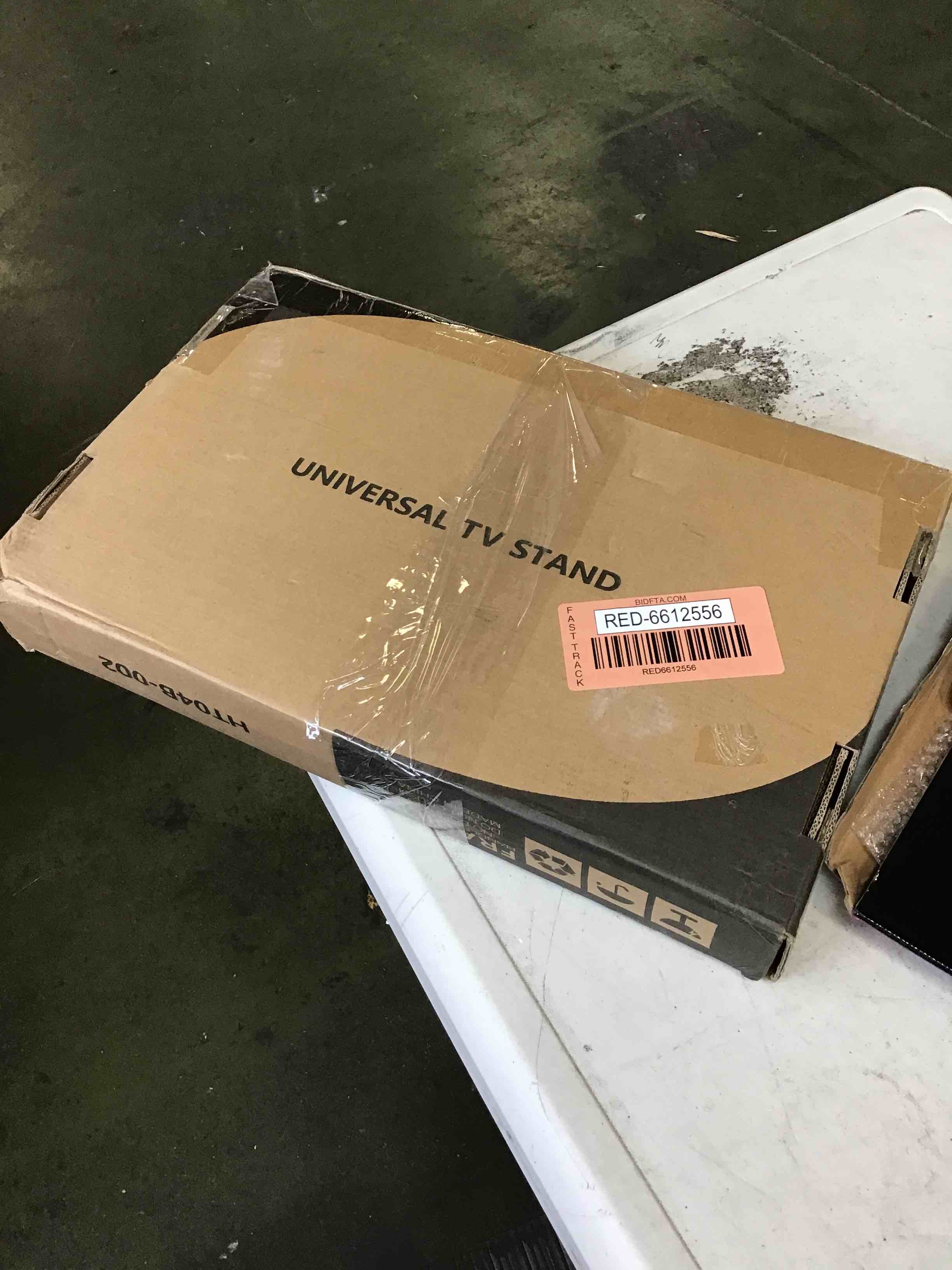 https://s3.amazonaws.com/lotting-images-prod/bidfta/RED6612556_1715094726440.jpeg