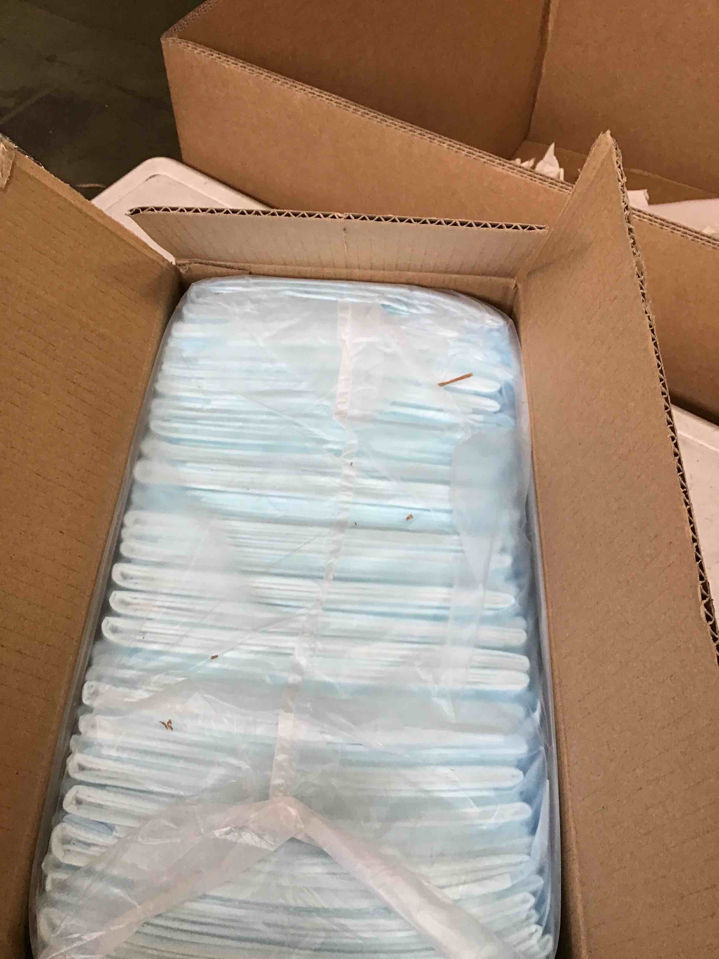 https://s3.amazonaws.com/lotting-images-prod/bidfta/RED6612643_1715107277474.jpeg