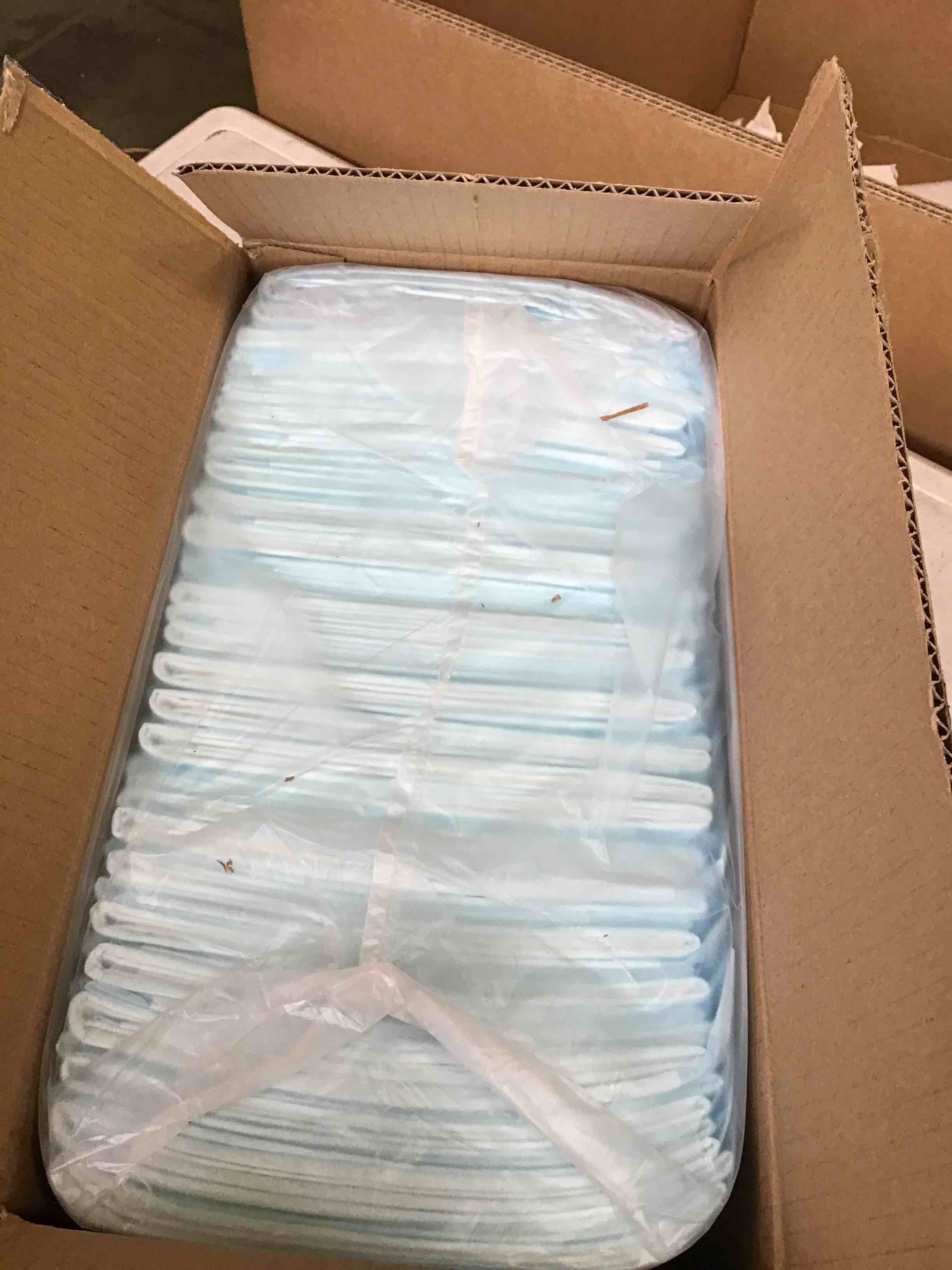 https://s3.amazonaws.com/lotting-images-prod/bidfta/RED6612643_1715107279558.jpeg