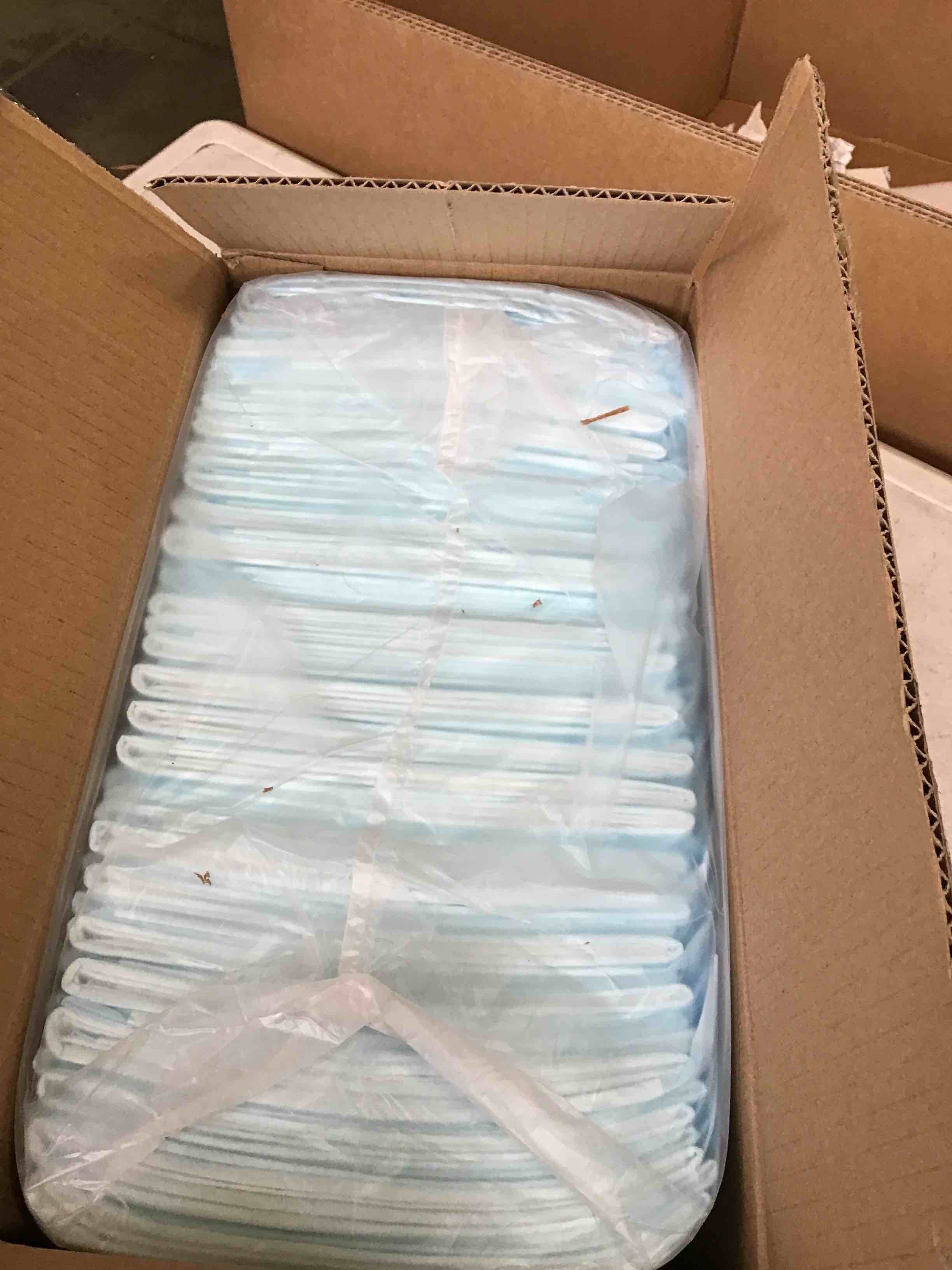 https://s3.amazonaws.com/lotting-images-prod/bidfta/RED6612643_1715107280380.jpeg
