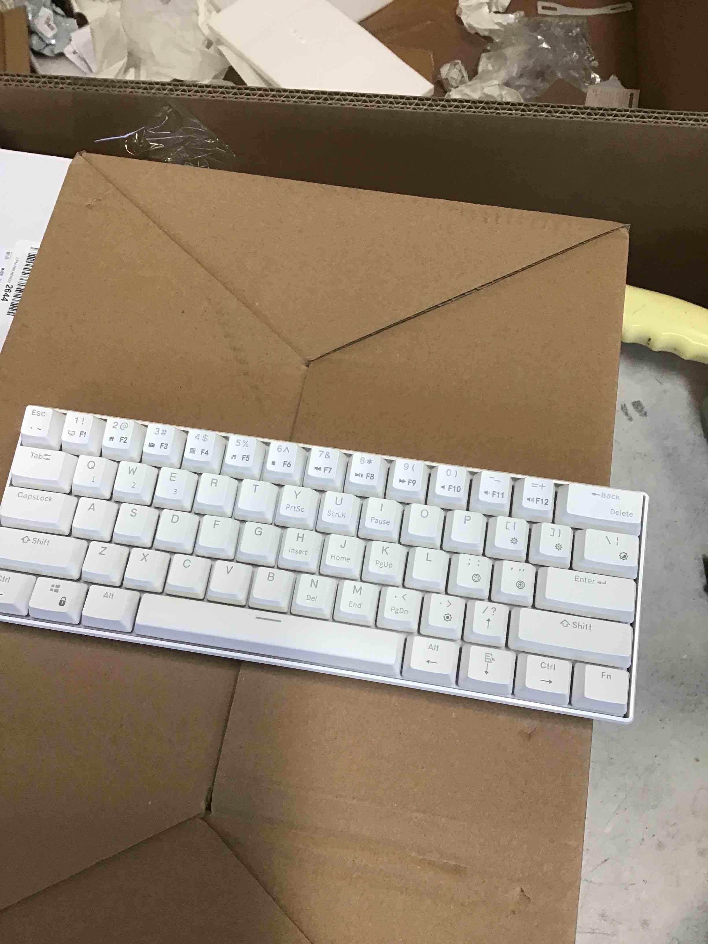 https://s3.amazonaws.com/lotting-images-prod/bidfta/RED6612772_1715181387477.jpeg