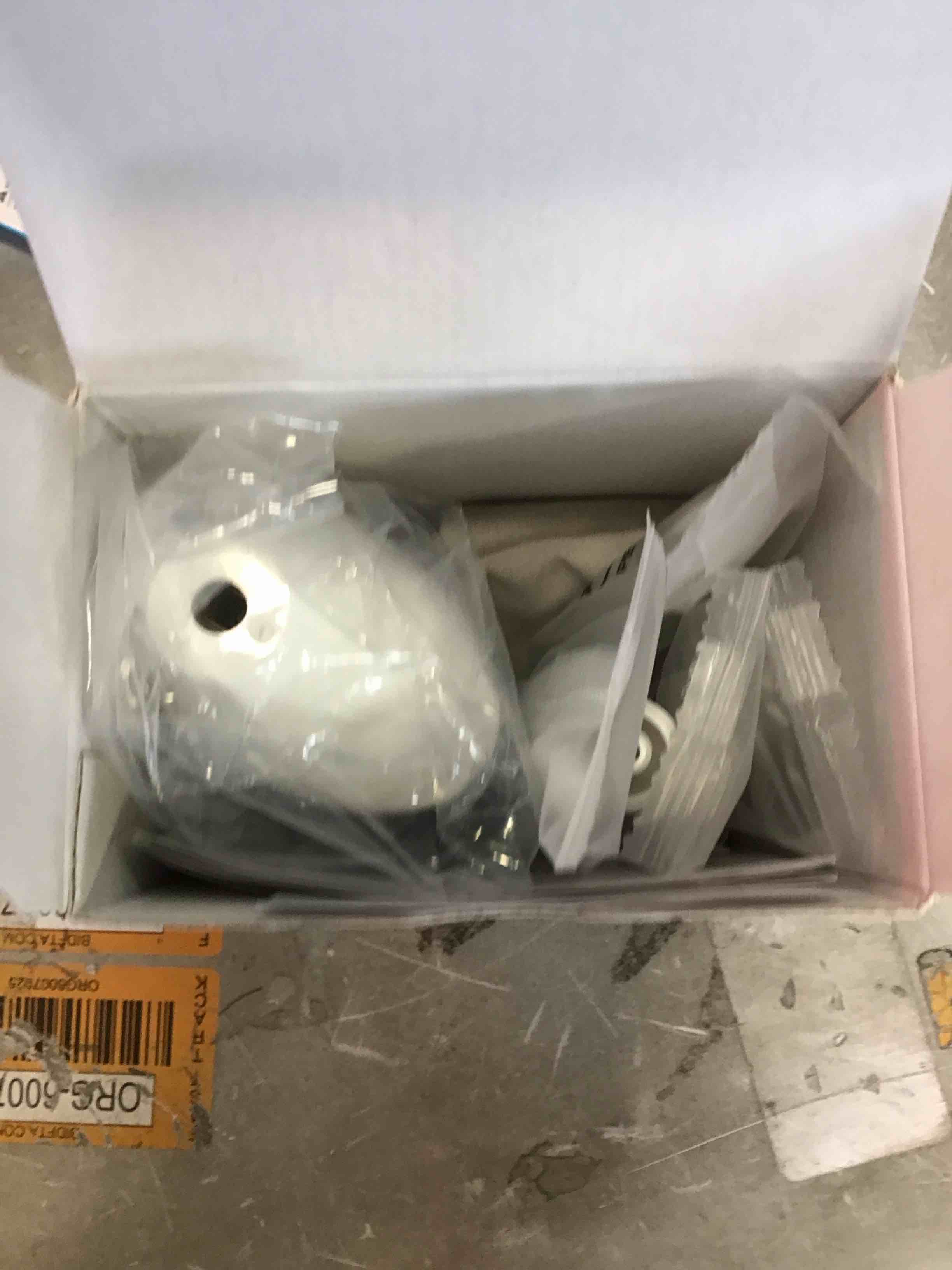 https://s3.amazonaws.com/lotting-images-prod/bidfta/RED6613336_1717702441290.jpeg