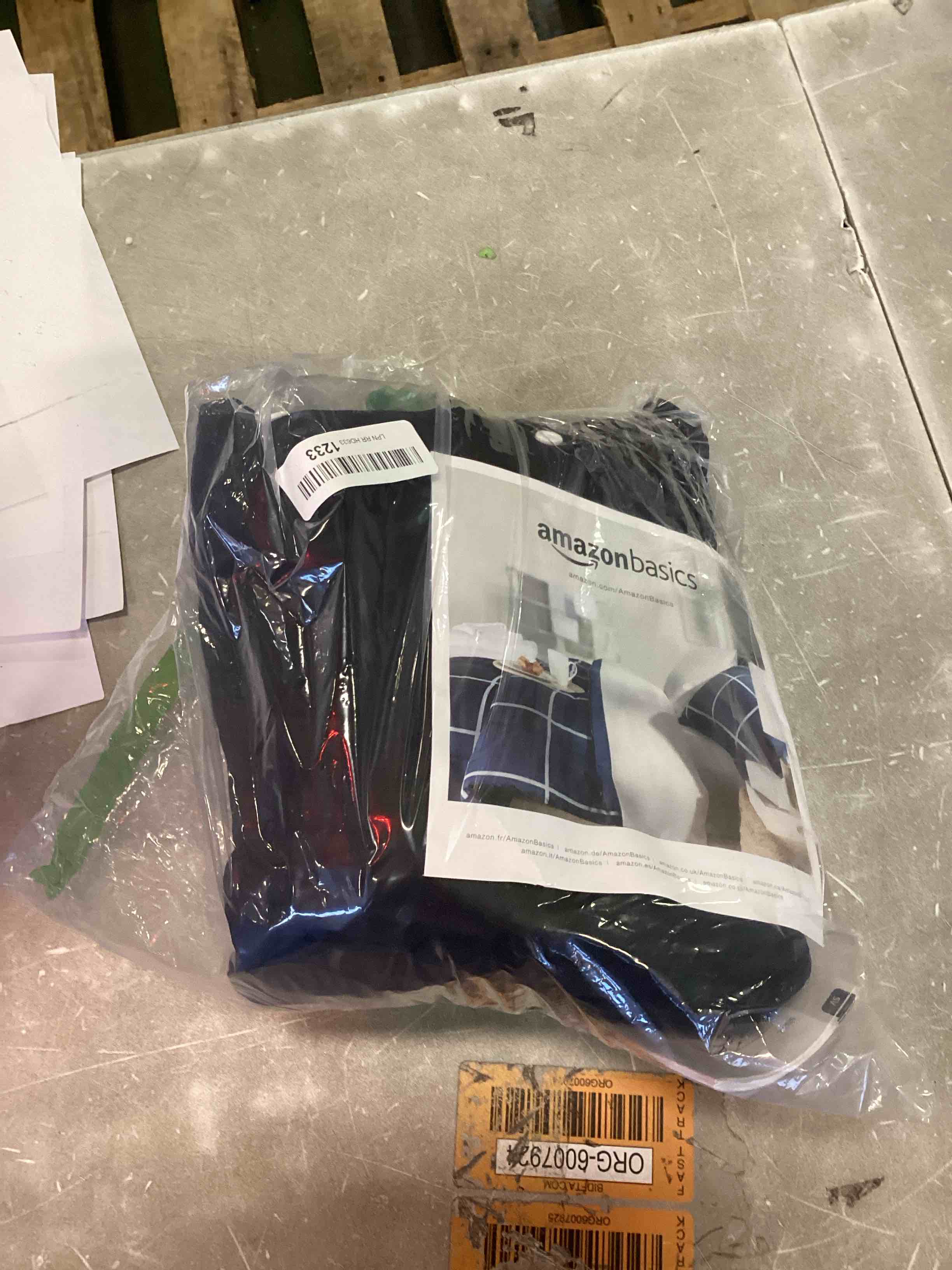 https://s3.amazonaws.com/lotting-images-prod/bidfta/RED6613401_1717761481438.jpeg