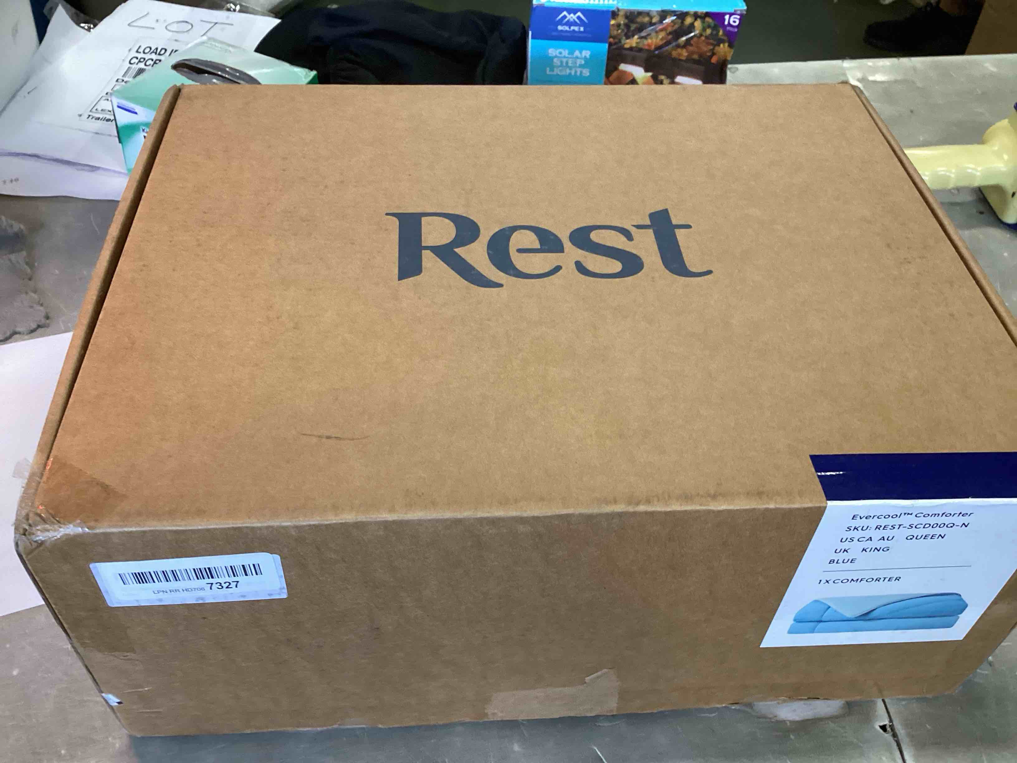 https://s3.amazonaws.com/lotting-images-prod/bidfta/RED6613617_1717787836850.jpeg