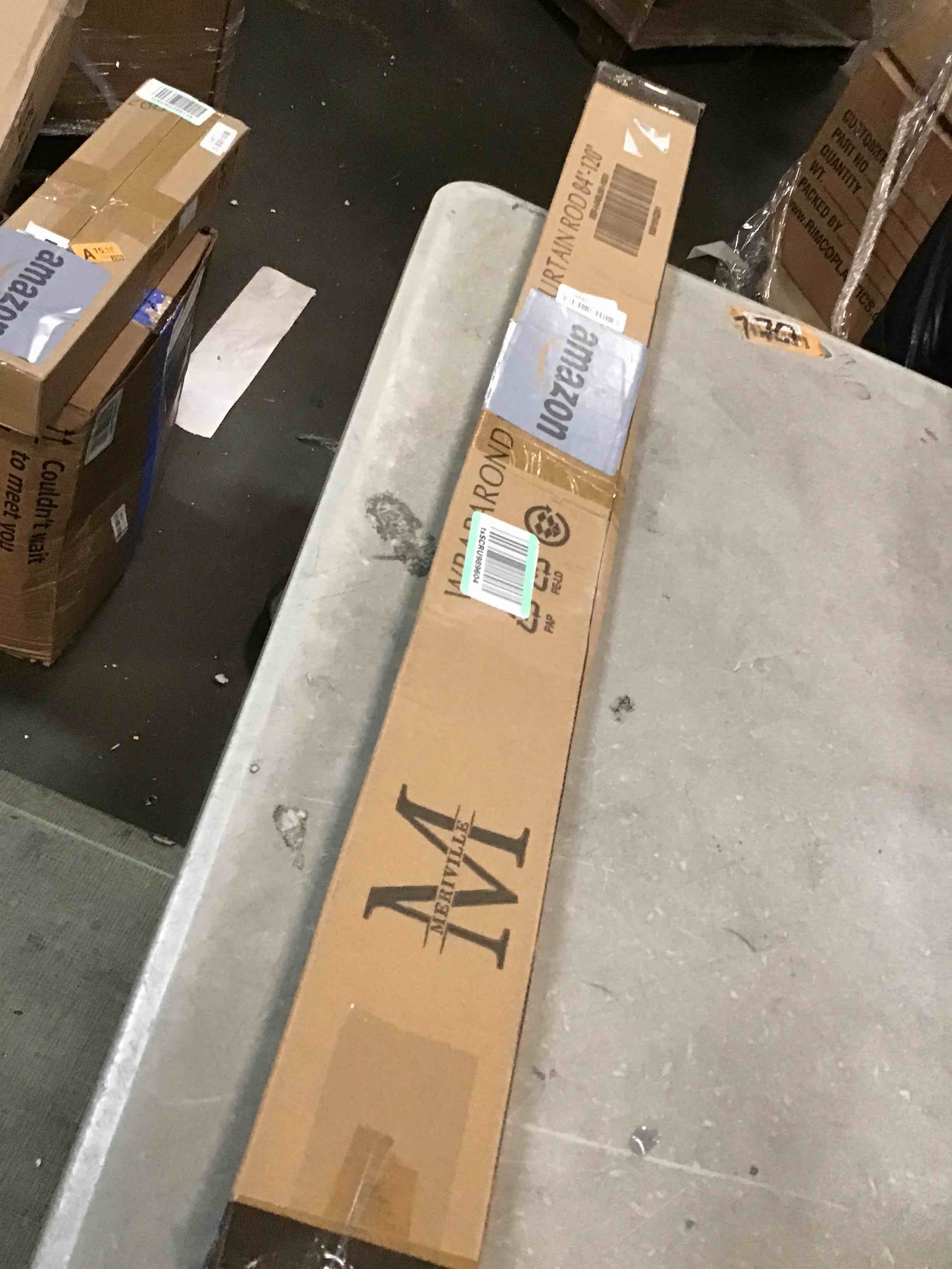 https://s3.amazonaws.com/lotting-images-prod/bidfta/RED6613722_1717854760225.jpeg
