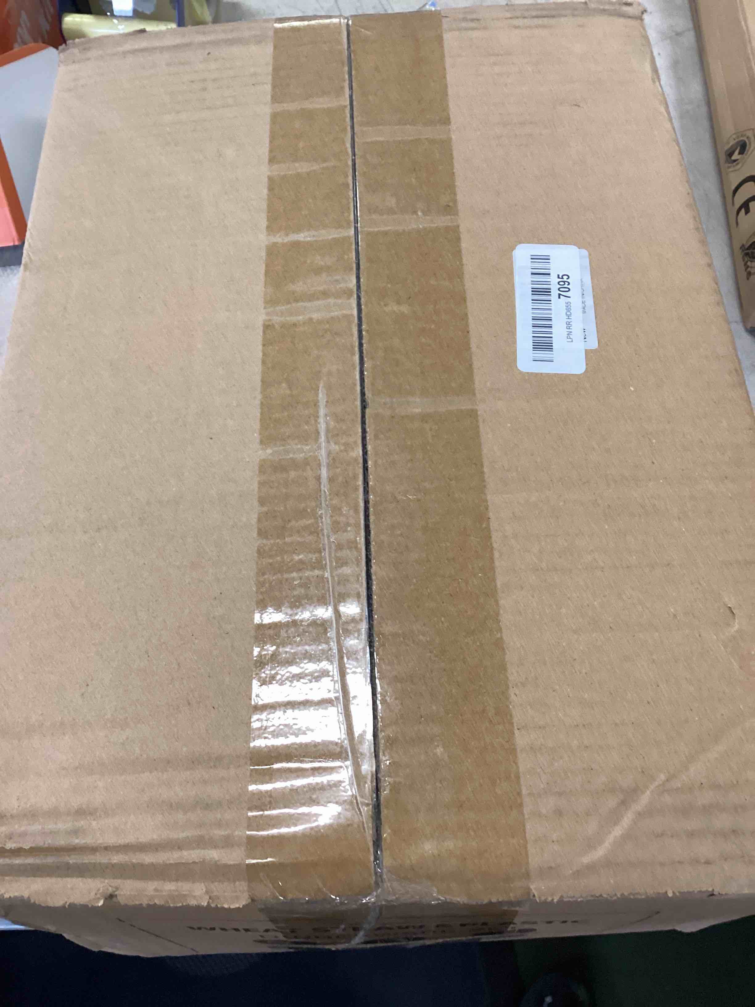 https://s3.amazonaws.com/lotting-images-prod/bidfta/RED6614971_1715881811599.jpeg