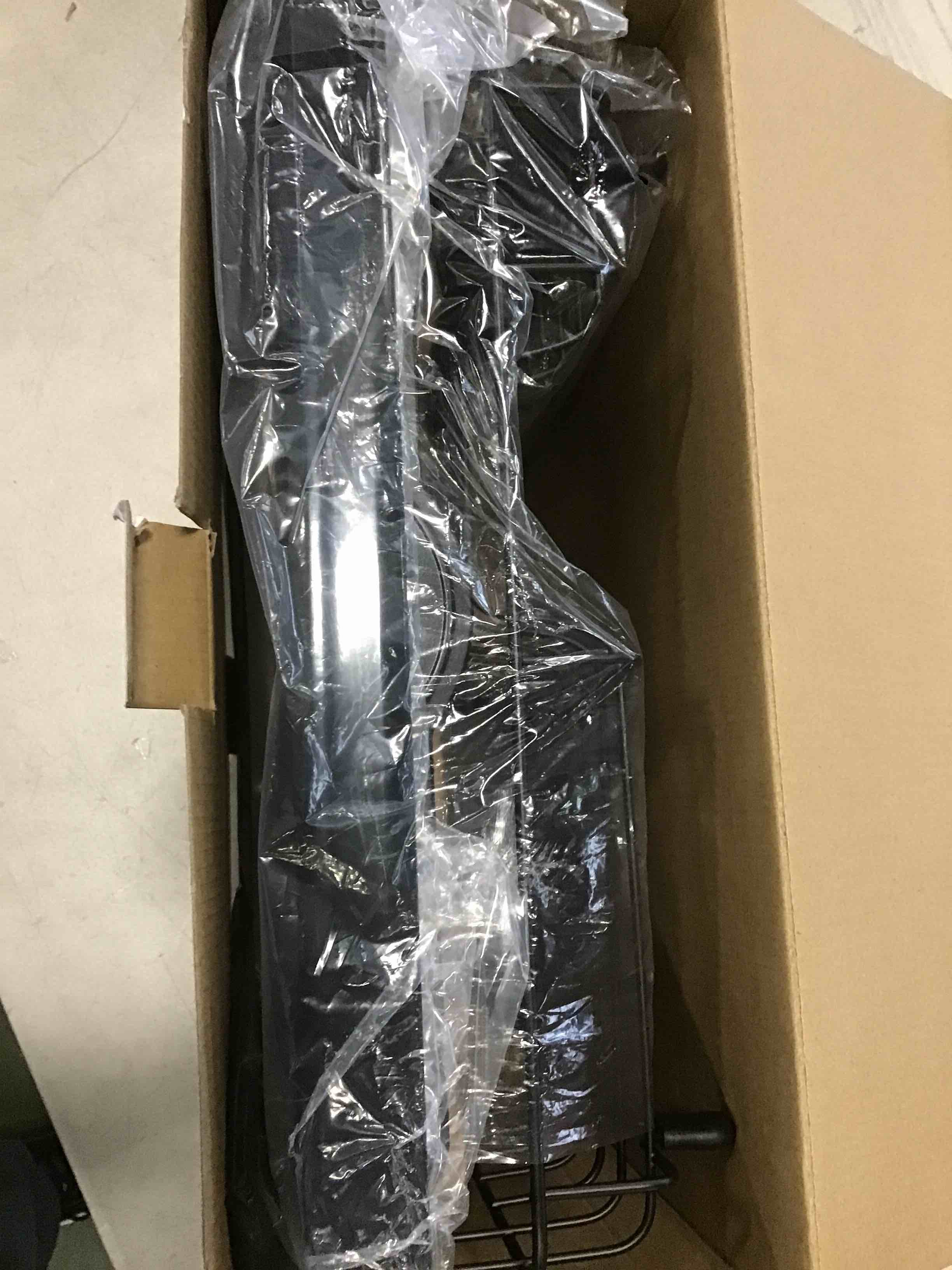 https://s3.amazonaws.com/lotting-images-prod/bidfta/RED6615639_1715704867961.jpeg