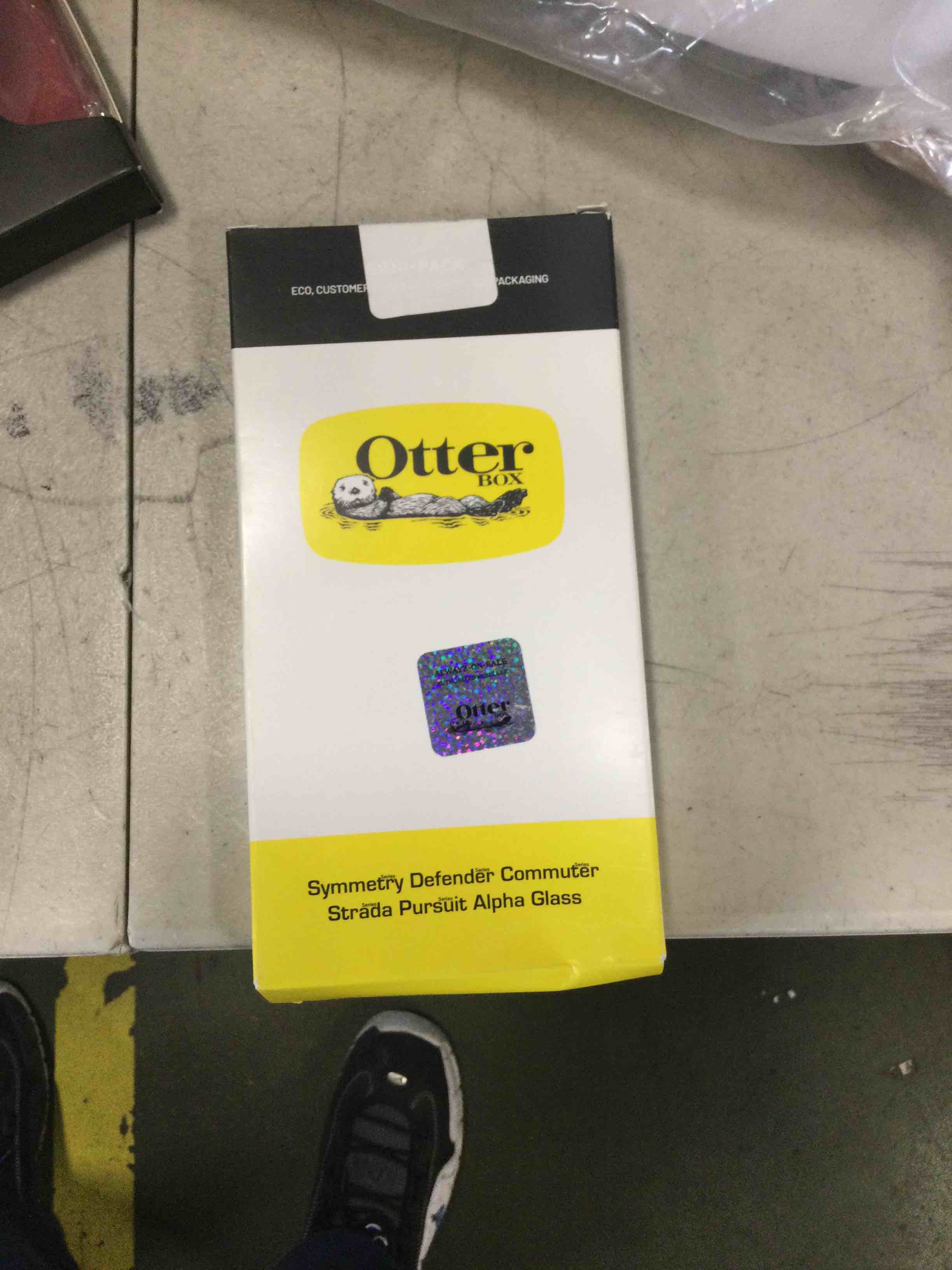 https://s3.amazonaws.com/lotting-images-prod/bidfta/RED6616102_1715879967824.jpeg