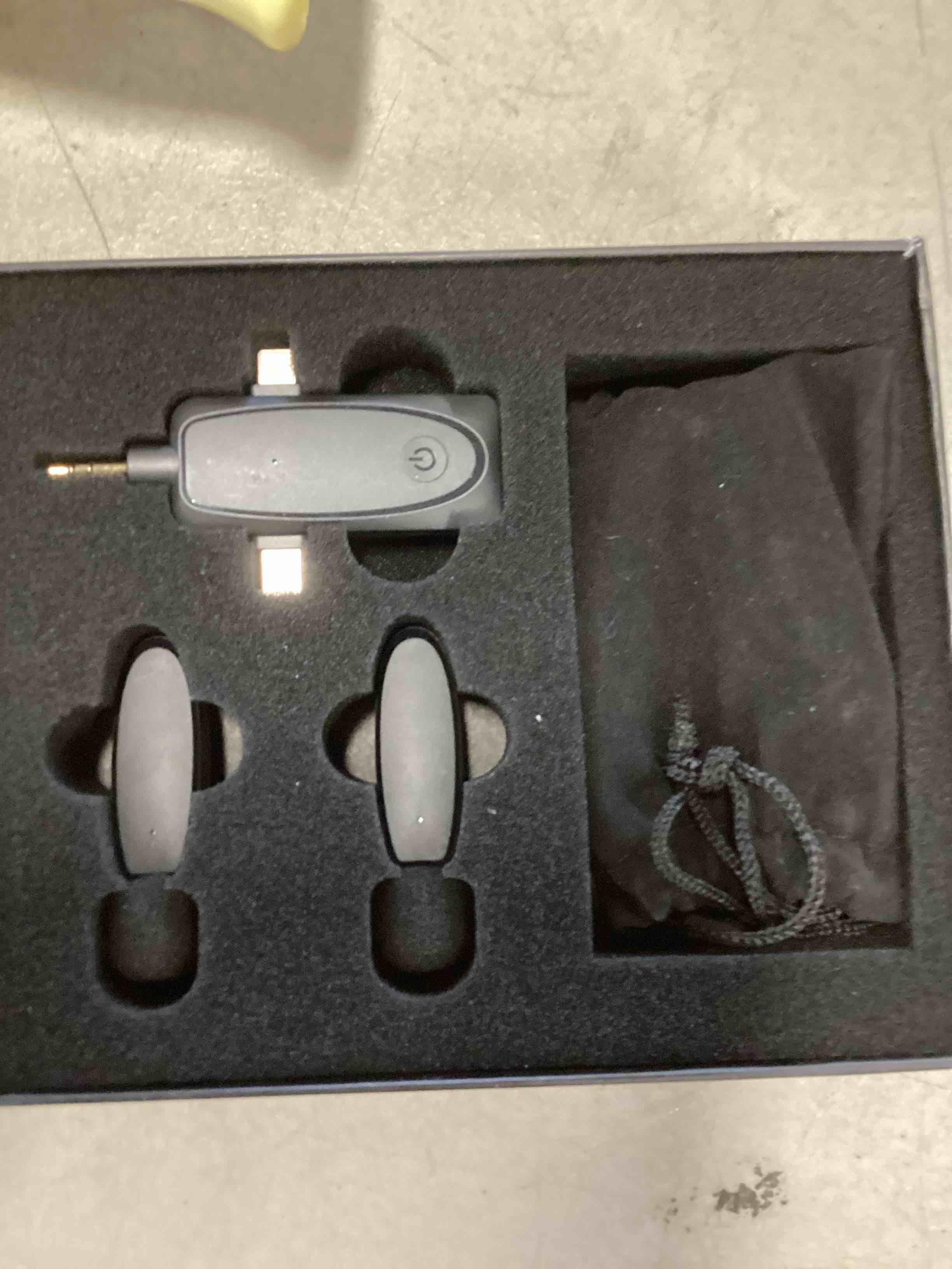 https://s3.amazonaws.com/lotting-images-prod/bidfta/RED6616212_1715888463878.jpeg