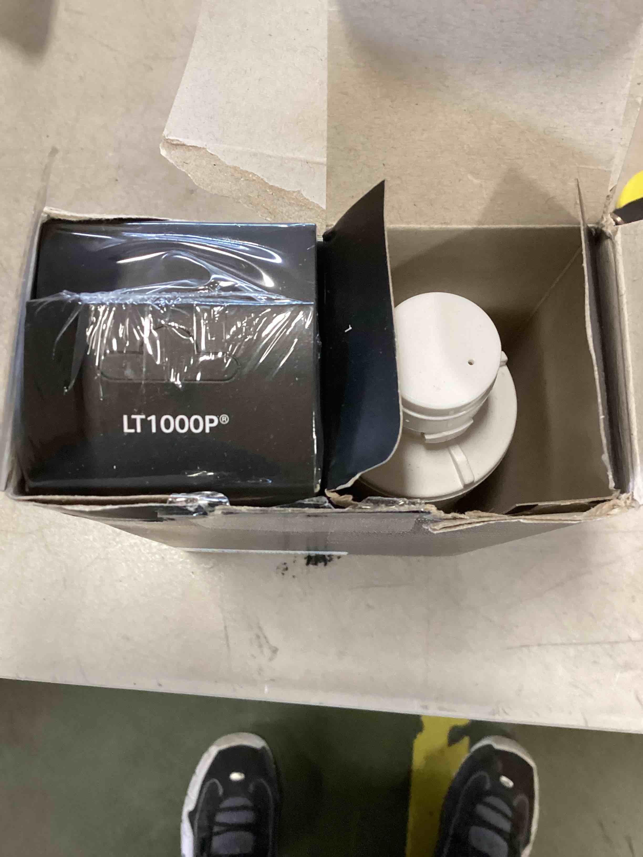 https://s3.amazonaws.com/lotting-images-prod/bidfta/RED6616220_1715889028585.jpeg