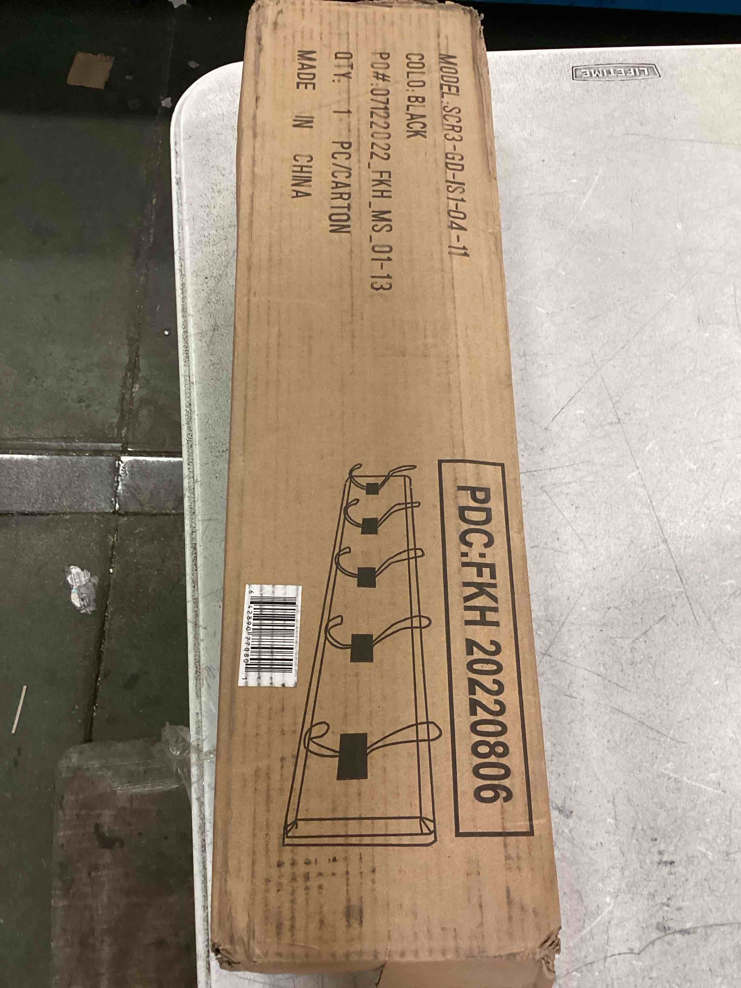 https://s3.amazonaws.com/lotting-images-prod/bidfta/RED6617042_1715963709846.jpeg