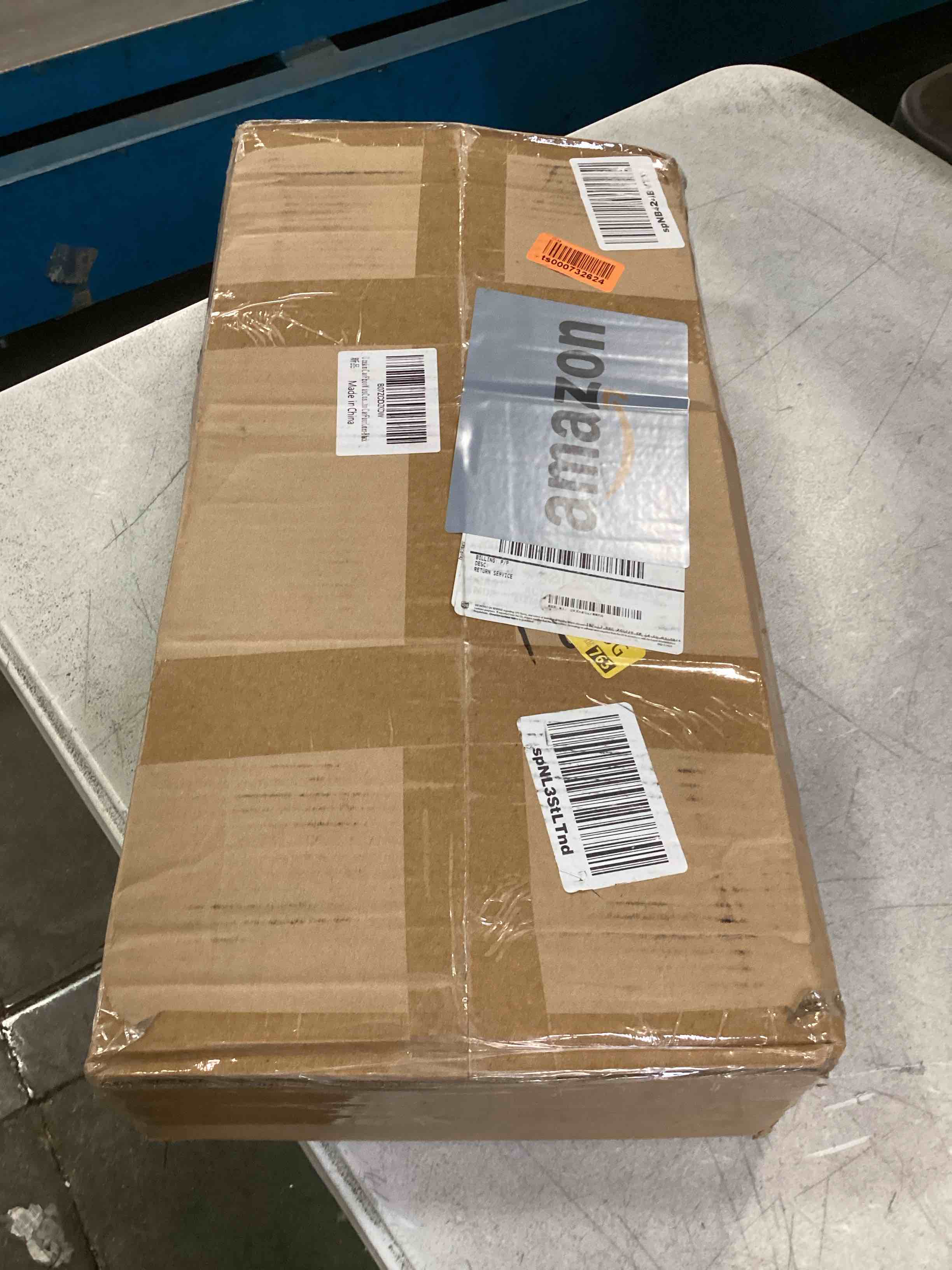 https://s3.amazonaws.com/lotting-images-prod/bidfta/RED6617060_1715968056479.jpeg