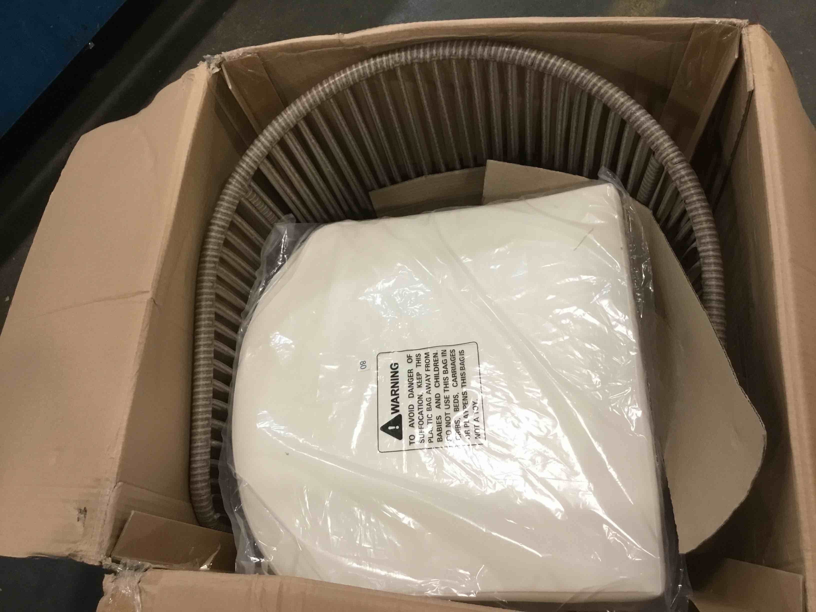 https://s3.amazonaws.com/lotting-images-prod/bidfta/RED6617264_1716127627384.jpeg
