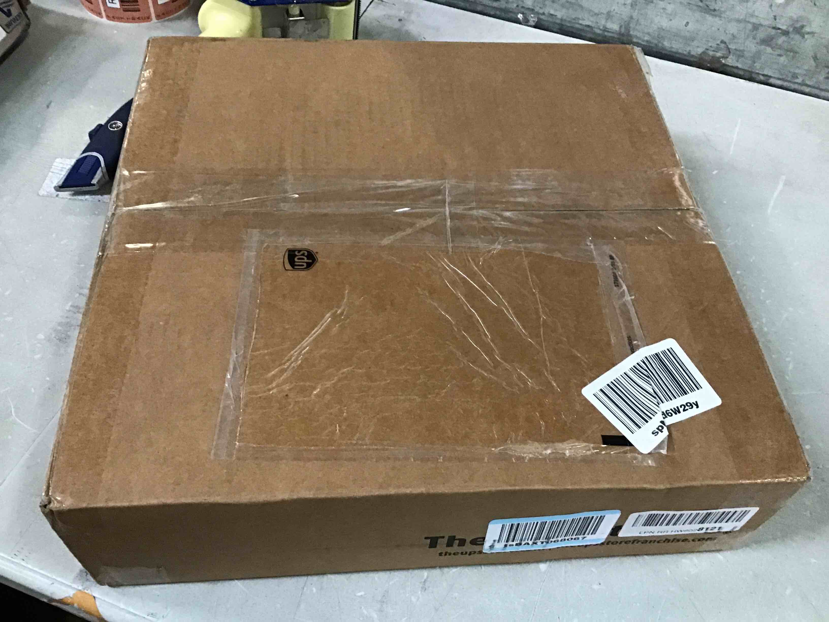 https://s3.amazonaws.com/lotting-images-prod/bidfta/RED6617378_1716209922121.jpeg