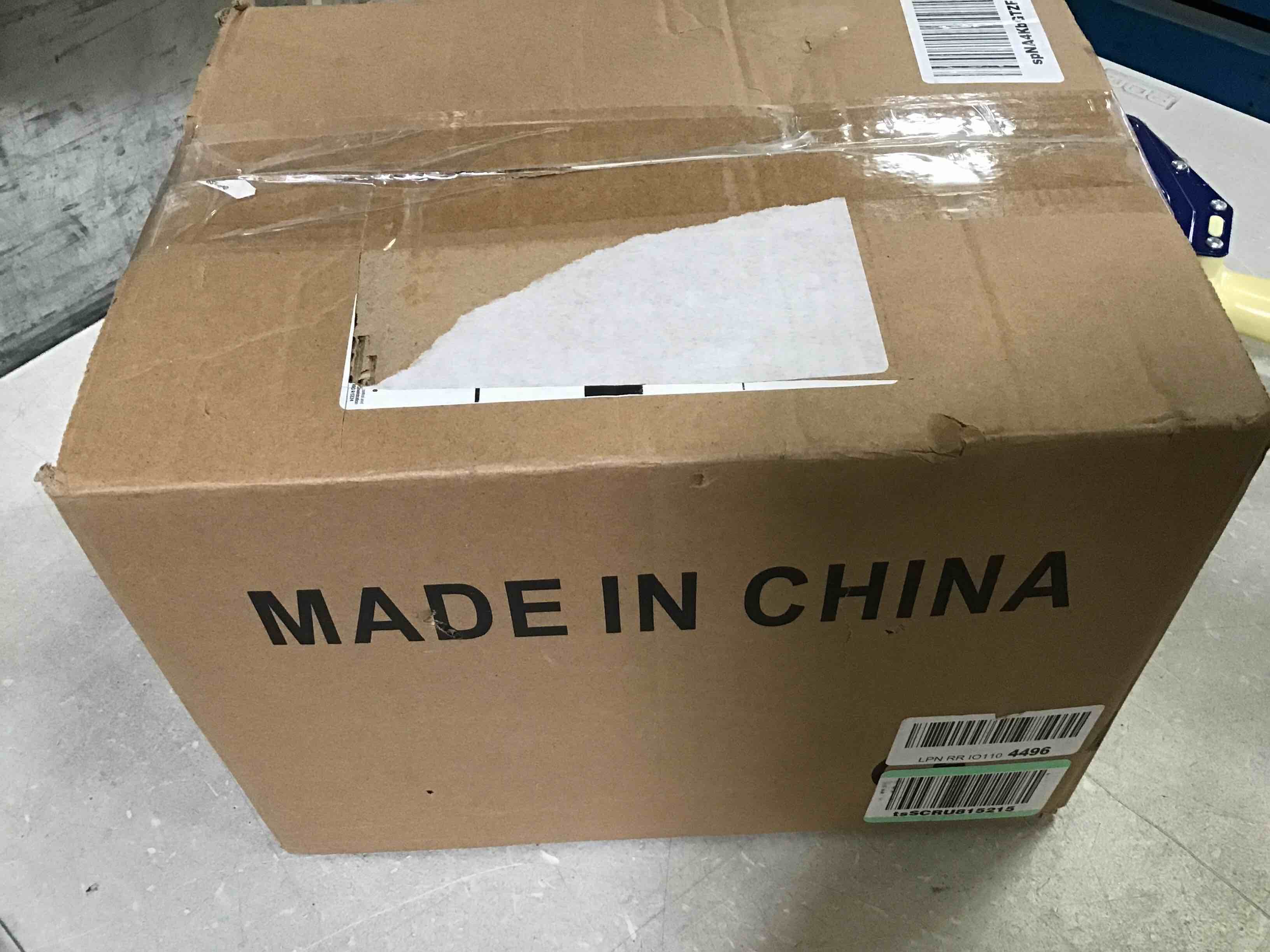 https://s3.amazonaws.com/lotting-images-prod/bidfta/RED6617453_1716225325087.jpeg