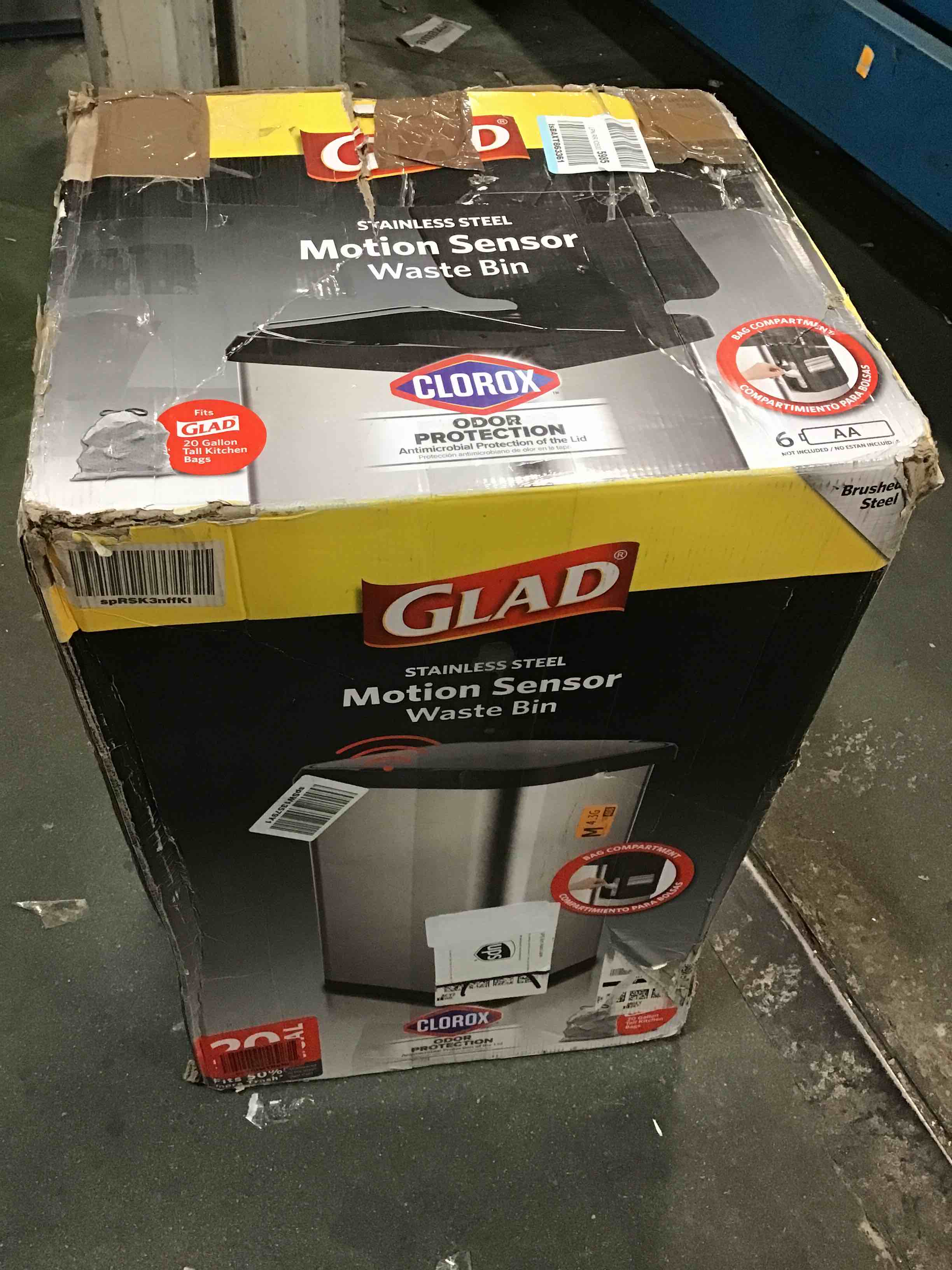 https://s3.amazonaws.com/lotting-images-prod/bidfta/RED6617736_1716382257145.jpeg