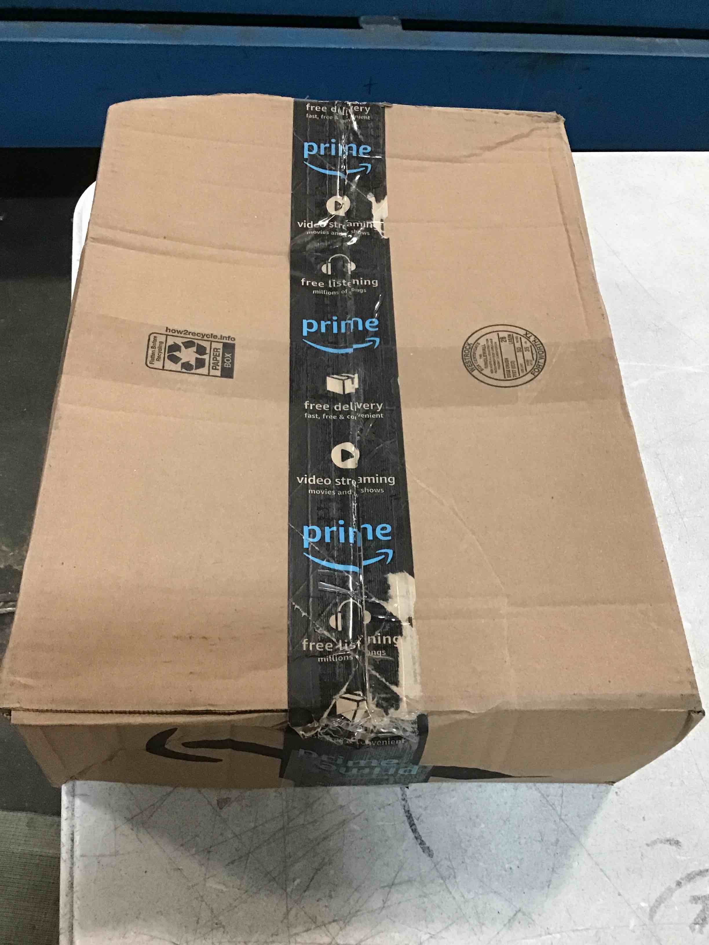 https://s3.amazonaws.com/lotting-images-prod/bidfta/RED6617924_1716472325902.jpeg
