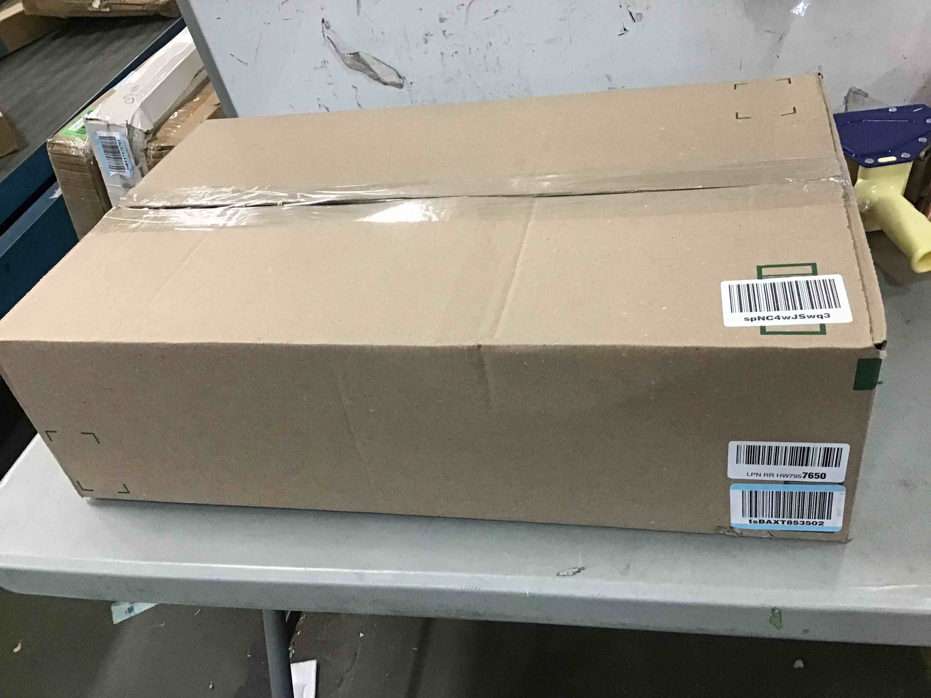 https://s3.amazonaws.com/lotting-images-prod/bidfta/RED6618325_1716897876585.jpeg