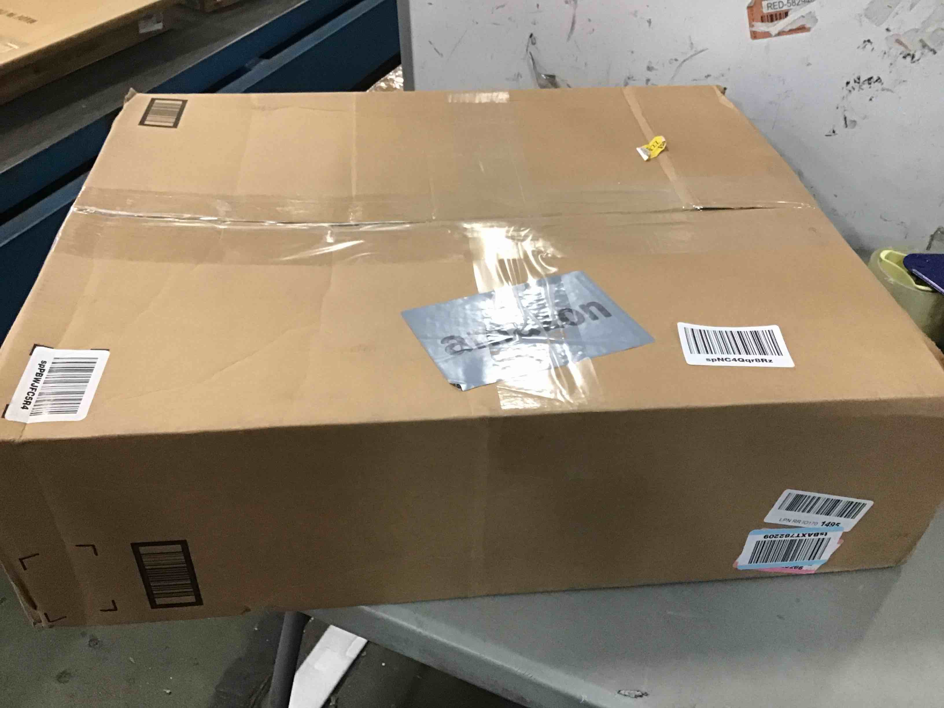 https://s3.amazonaws.com/lotting-images-prod/bidfta/RED6618340_1716899858428.jpeg