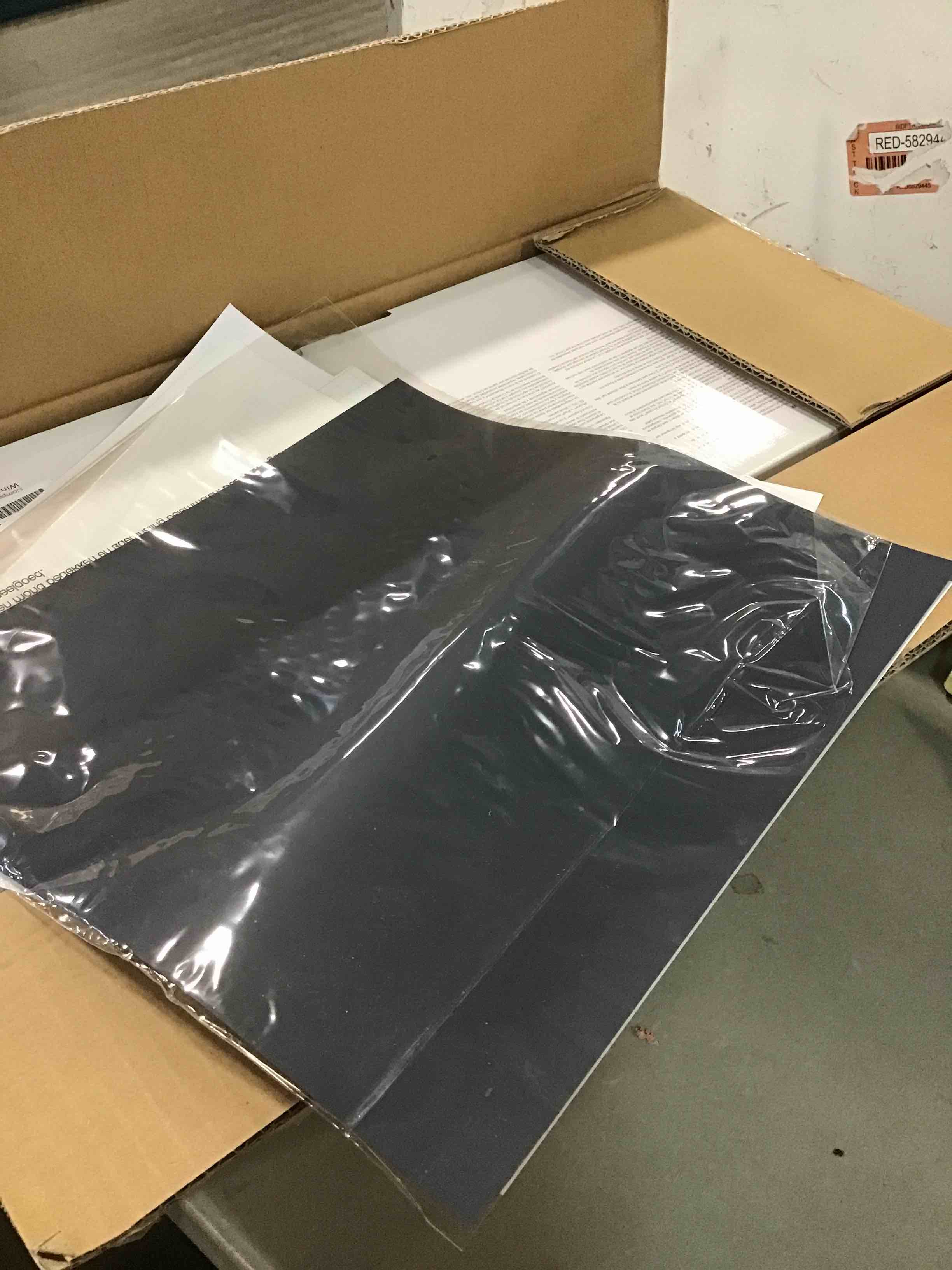https://s3.amazonaws.com/lotting-images-prod/bidfta/RED6618412_1716913081055.jpeg