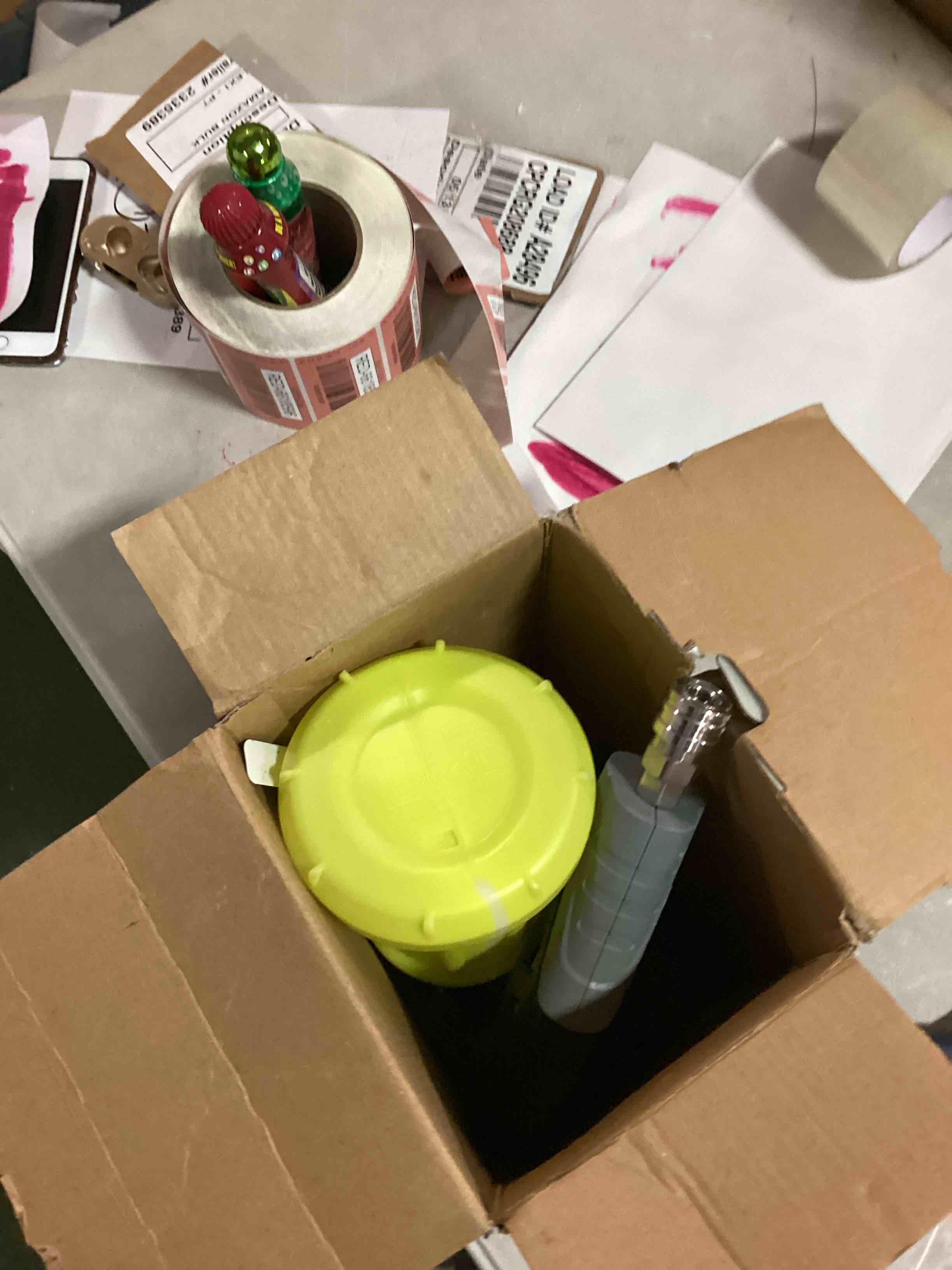 https://s3.amazonaws.com/lotting-images-prod/bidfta/RED6618585_1715795576394.jpeg